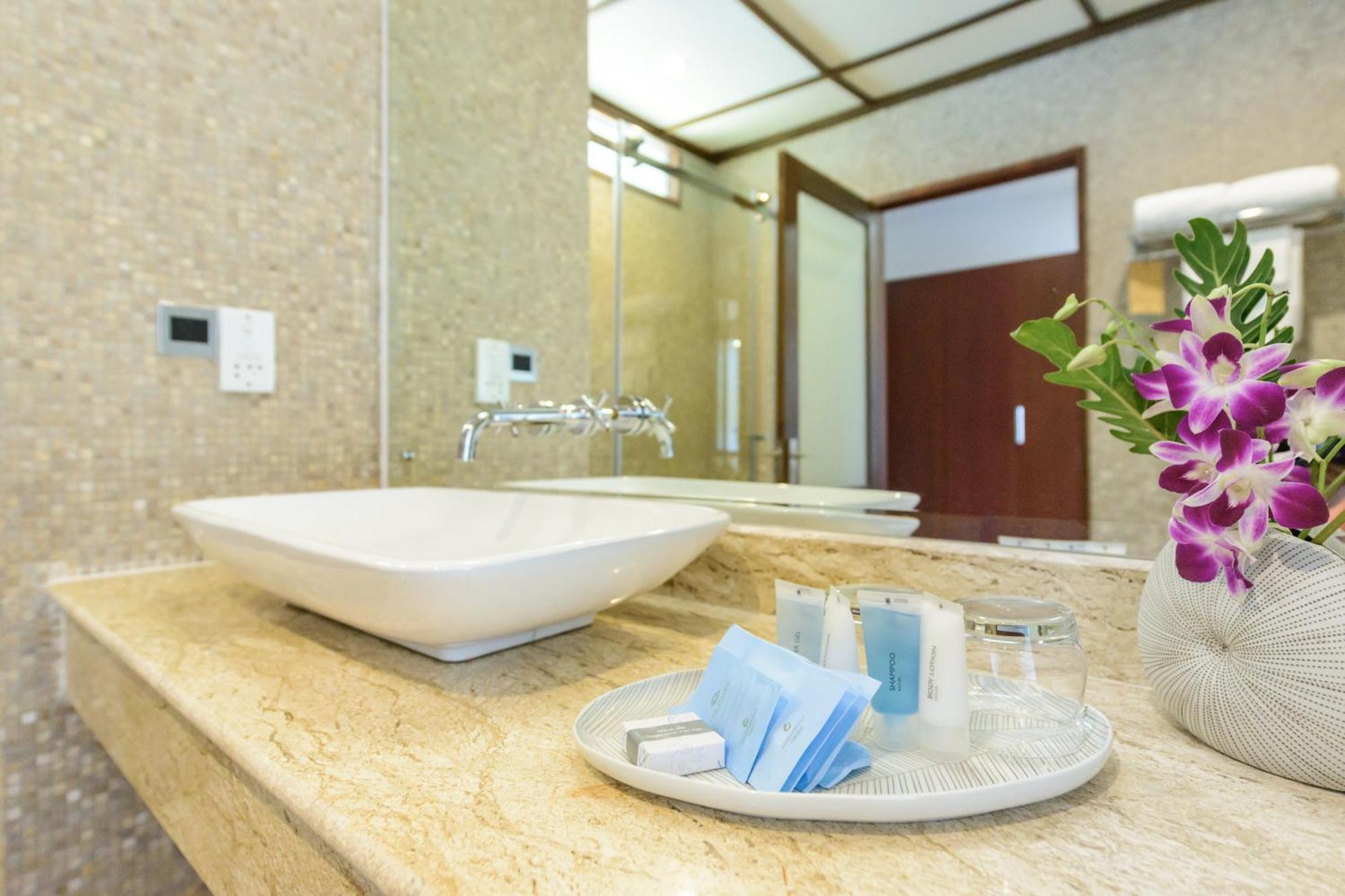 Deluxe Double or Twin Room Adults Only