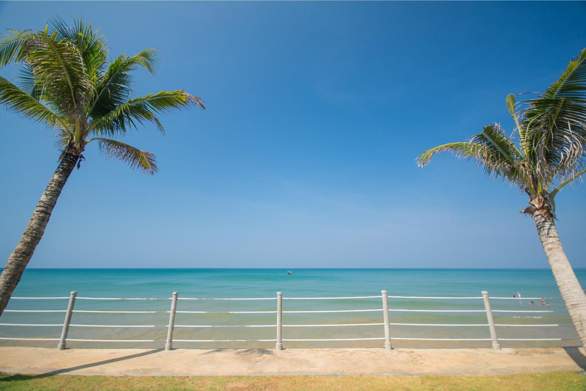 Villa mit privatem Pool - am Strand