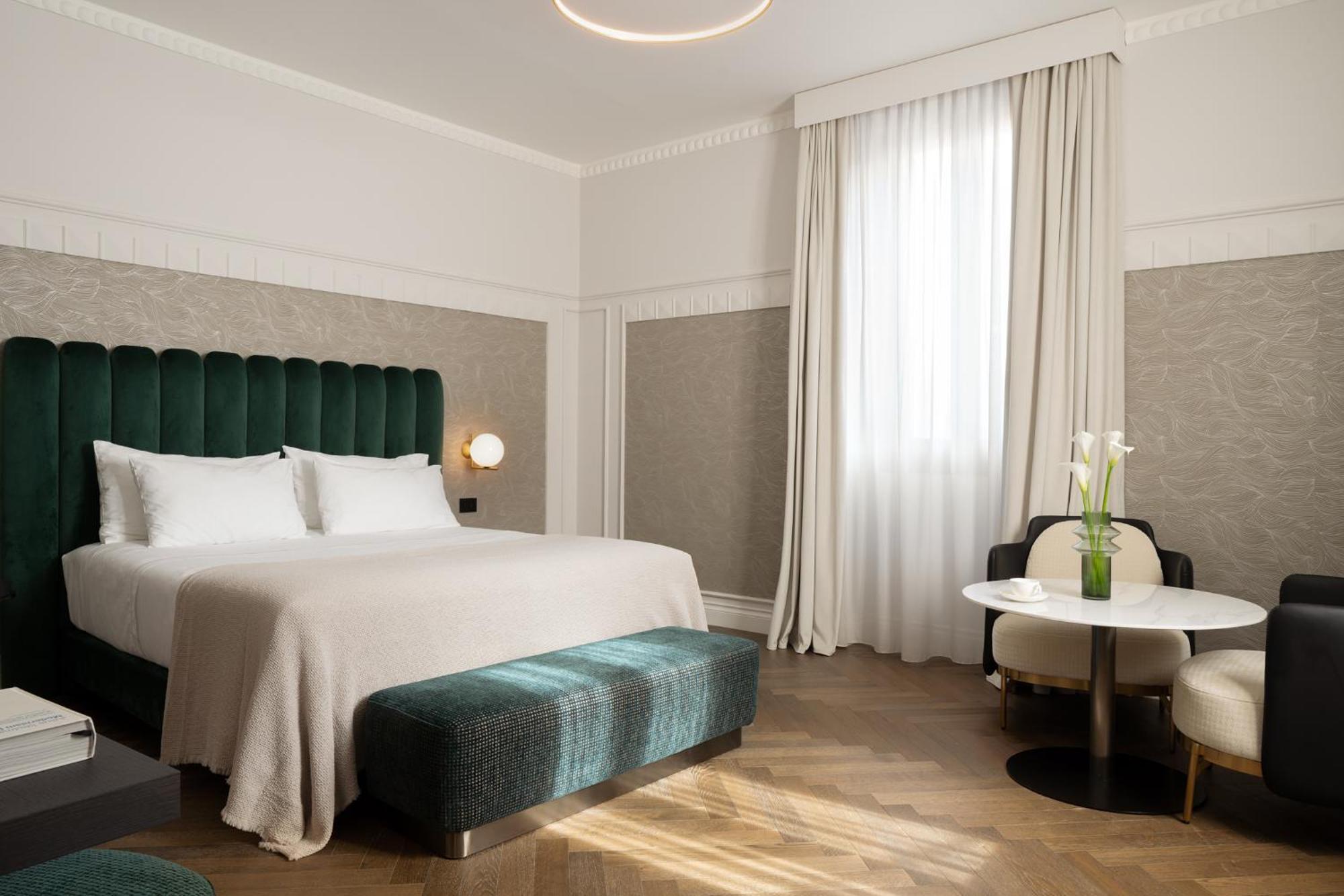 Junior Suite,1274581315:JPEG