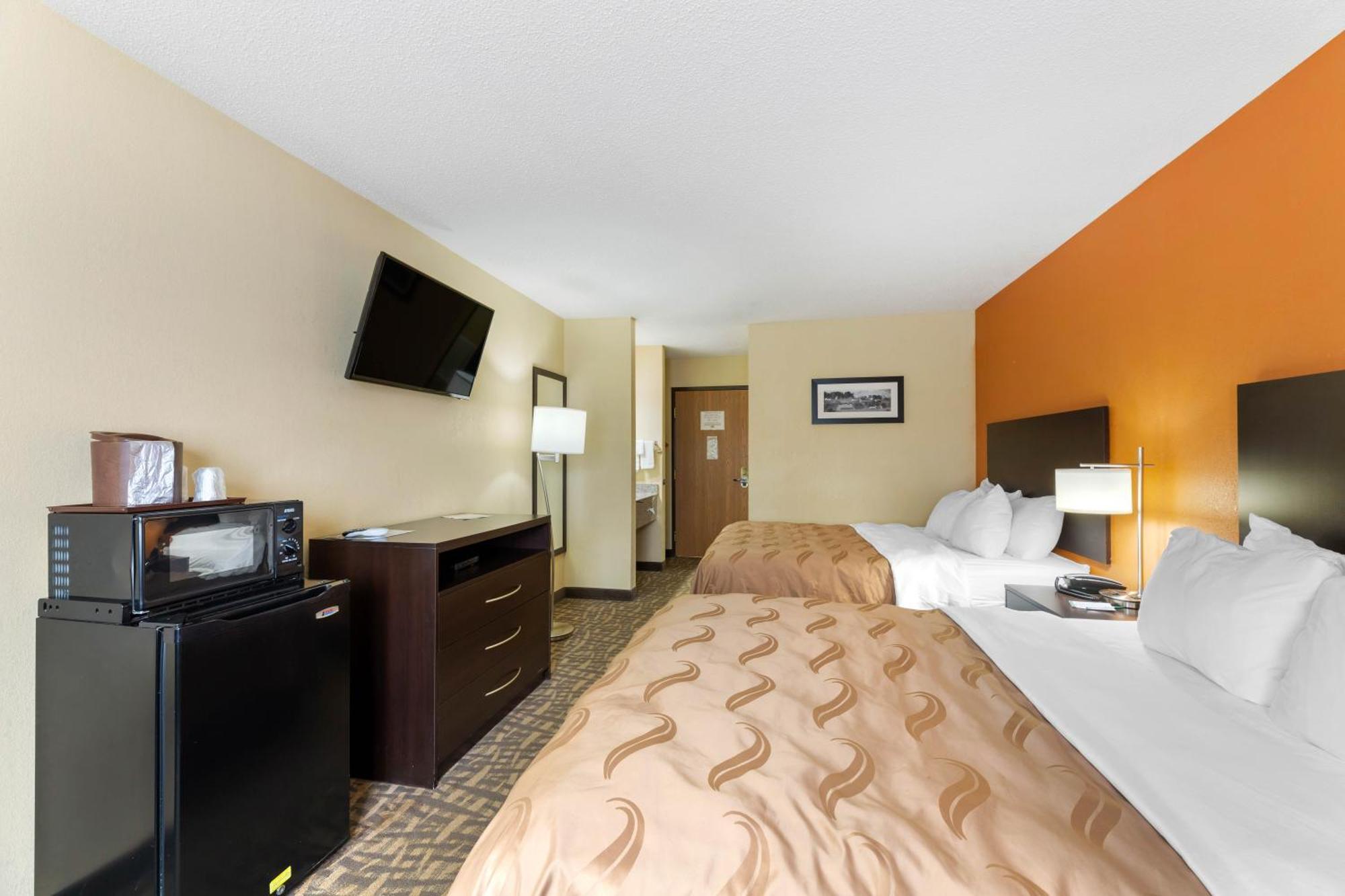 Queen Room Two Queen Beds Non Smoking