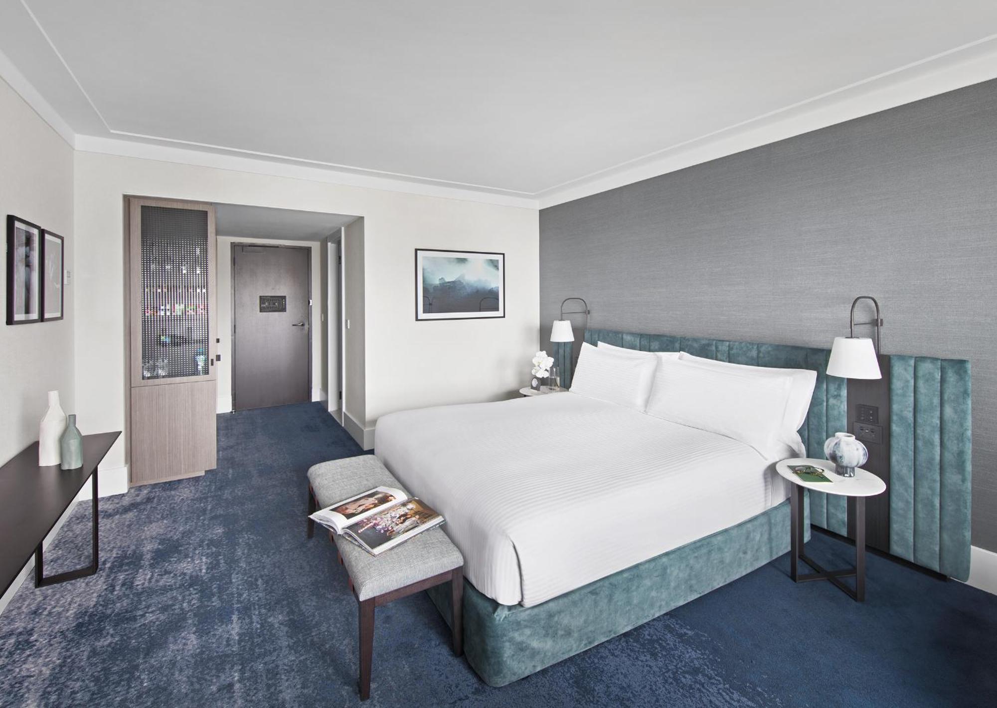 Classic King Room with Opera House View - High Floor
