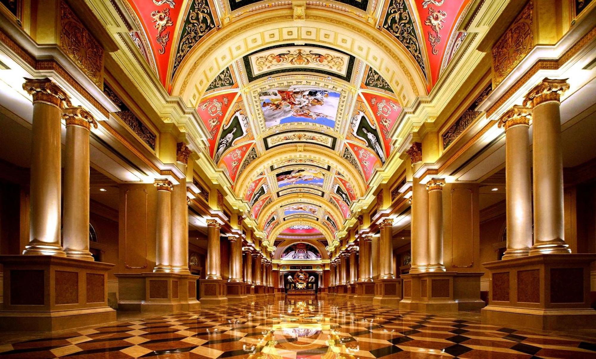 Royale Deluxe Suite