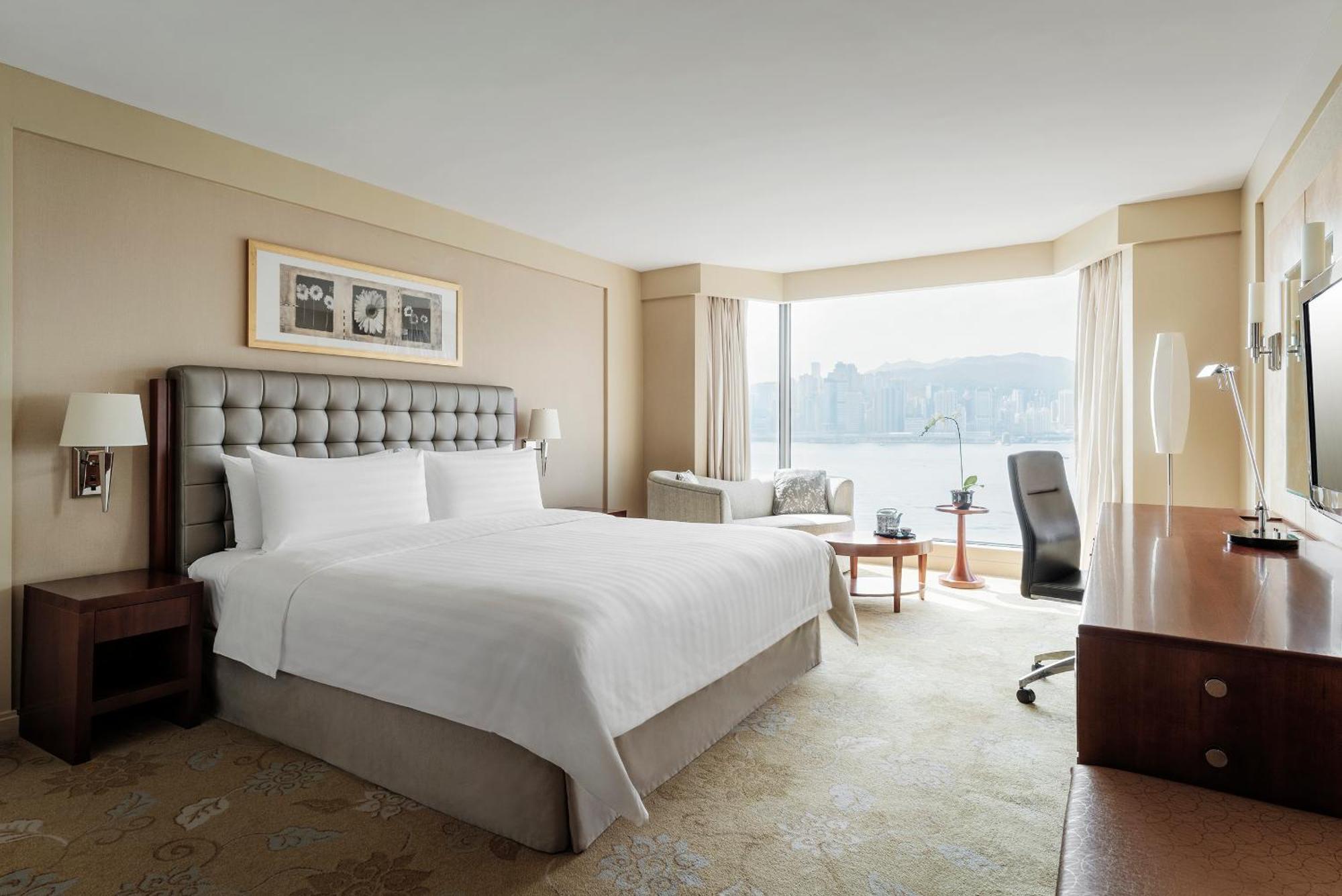 Deluxe King Room Harbour View