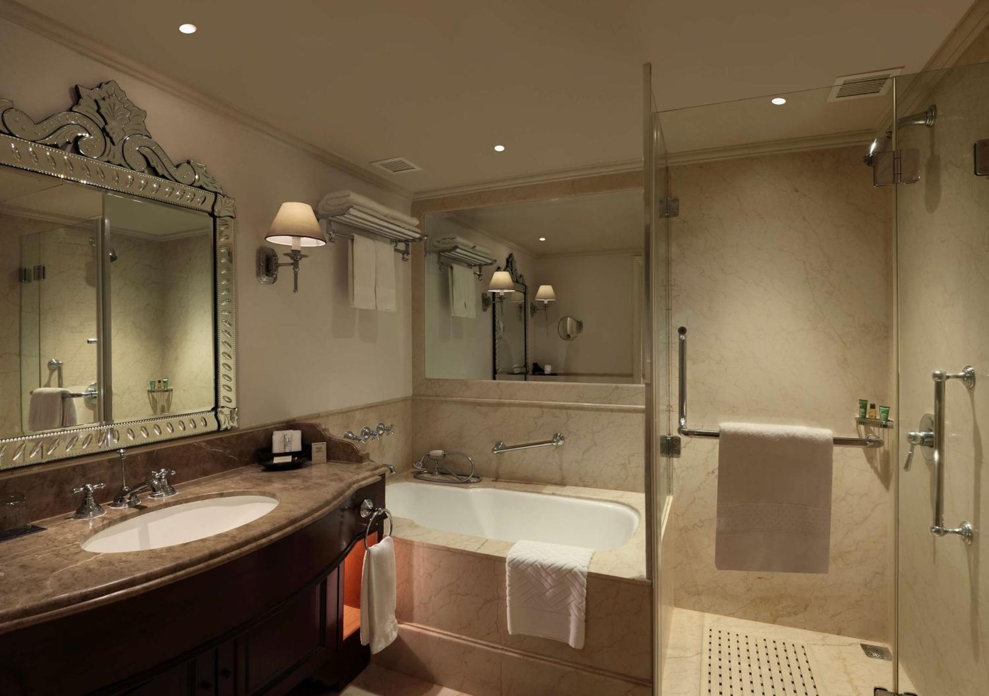 King Room,1277606470:JPEG