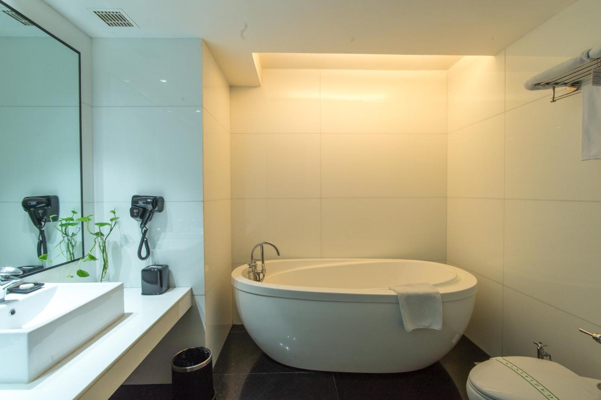 Armani Suite,1589561465:JPEG