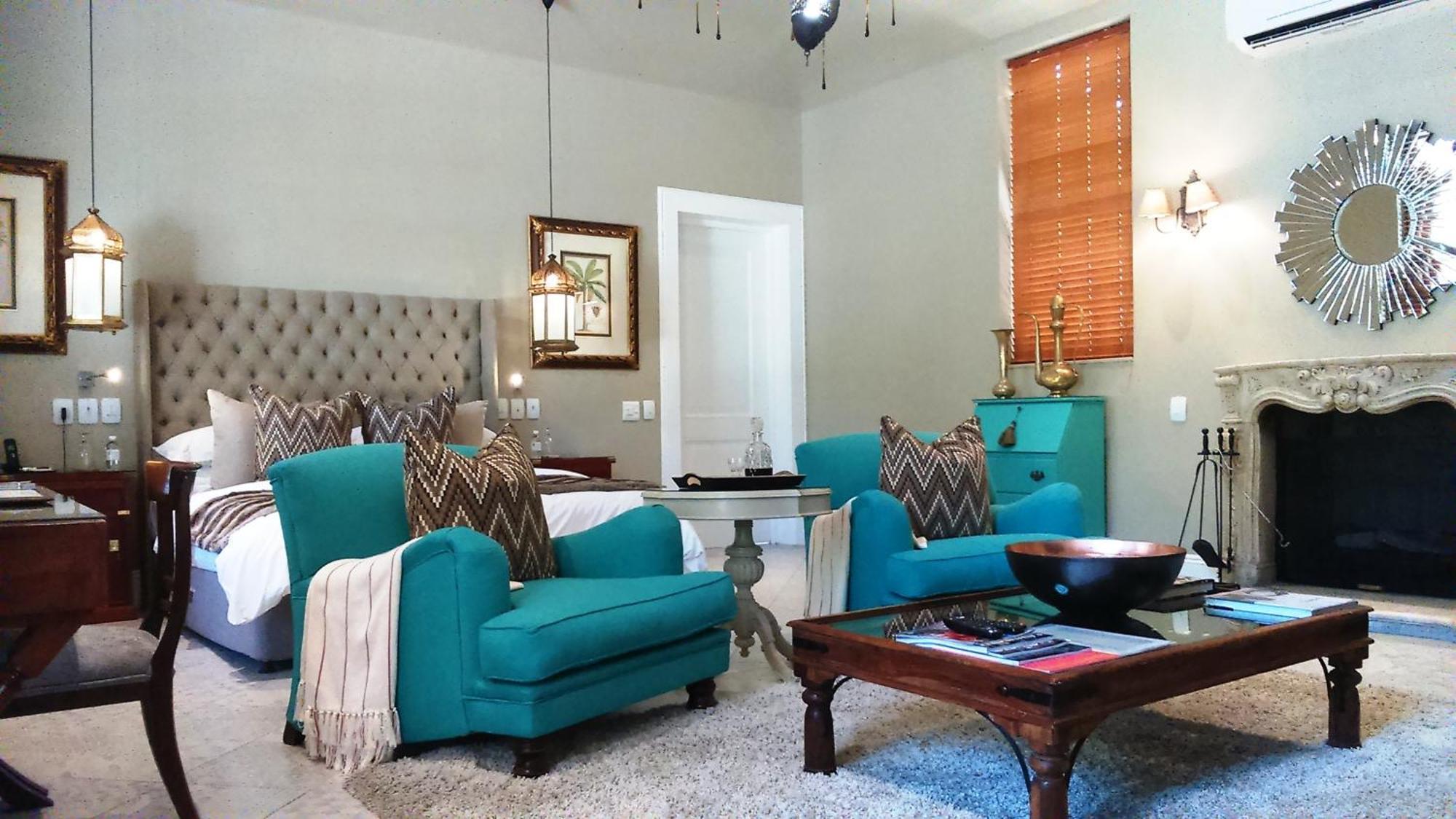 Courtyard Suites