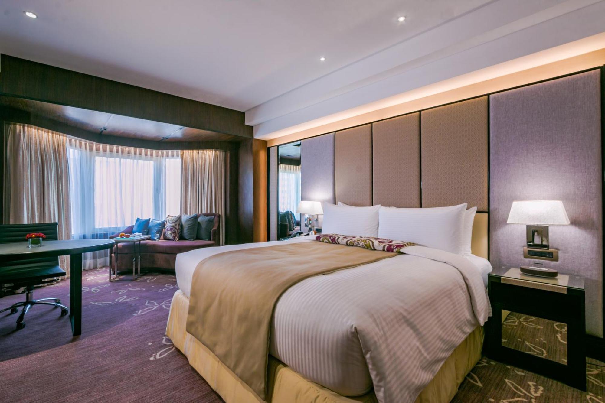 Premier King Room Non-smoking
