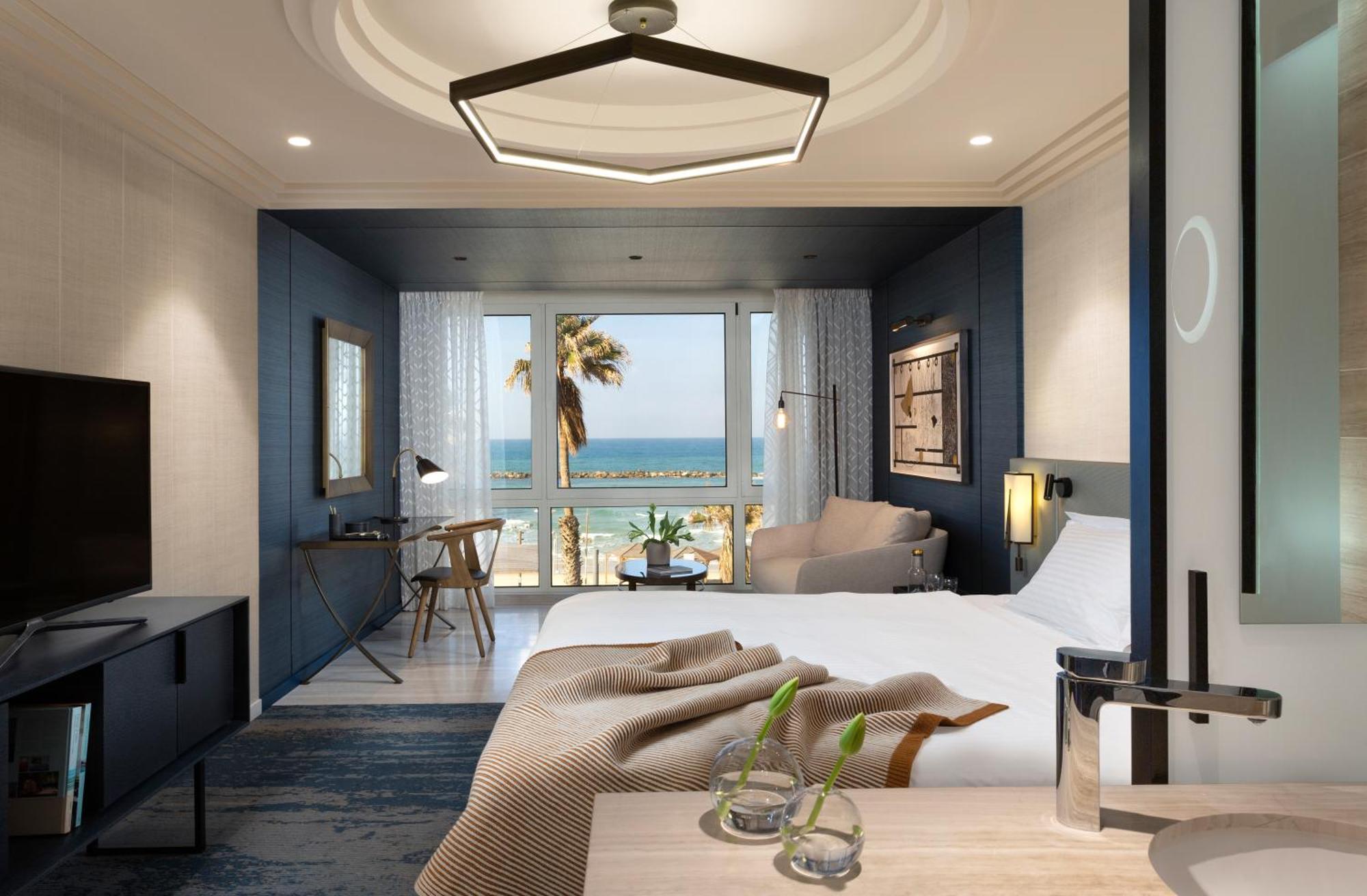 New Executive Room no lounge accesses