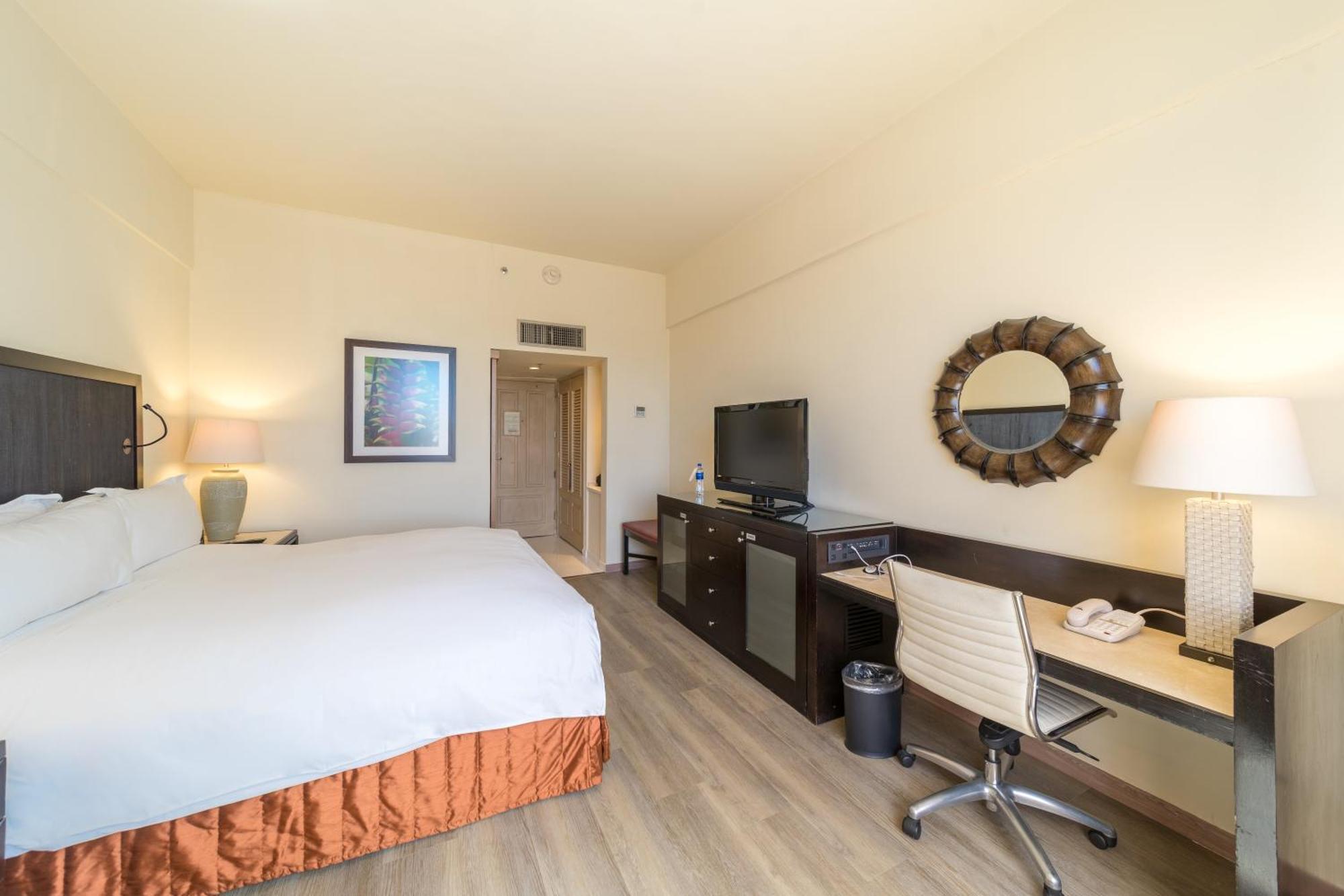 Classic King Room - Club Lounge Access