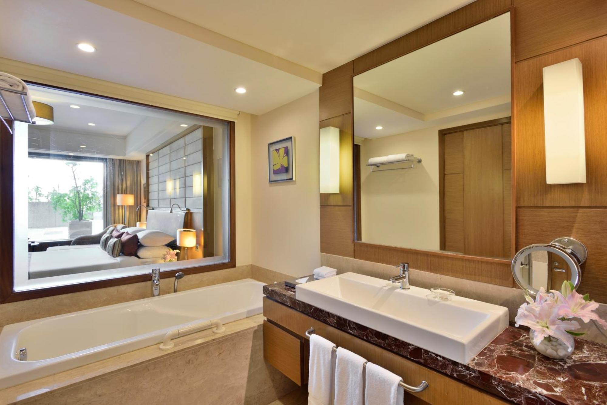 One-Bedroom Suite,1278278305:JPEG