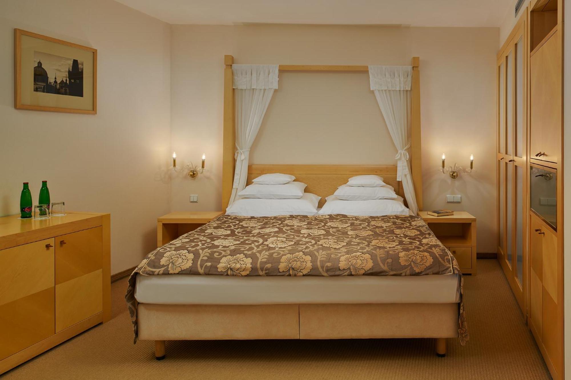 Standard Double Room Atrium View