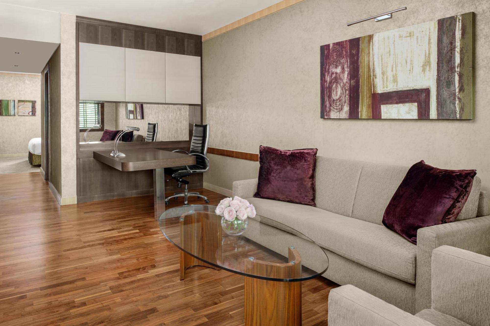 Premium King Room Club Lounge Access,1278482980:JPEG