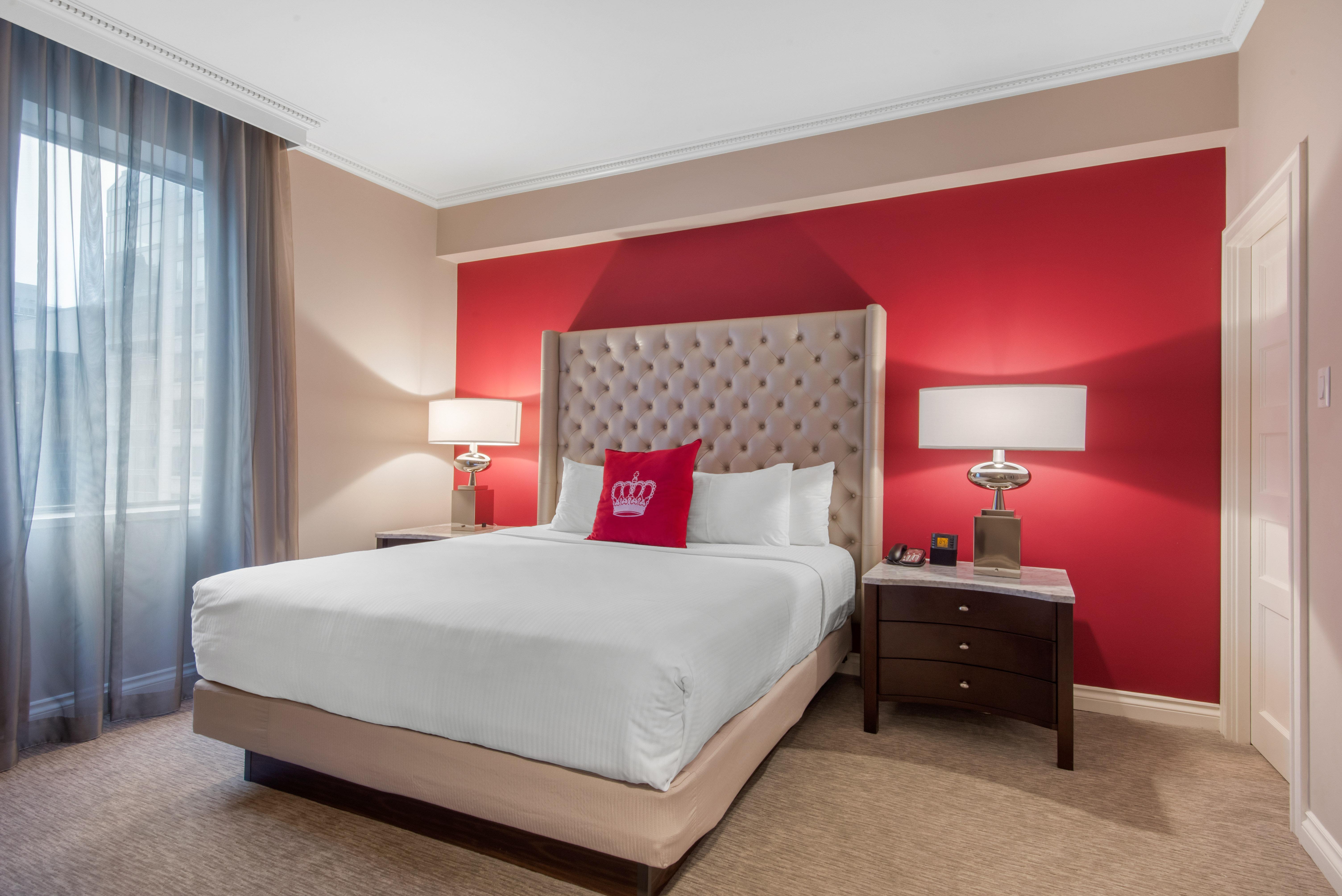 Deluxe Suite 1 King Bed