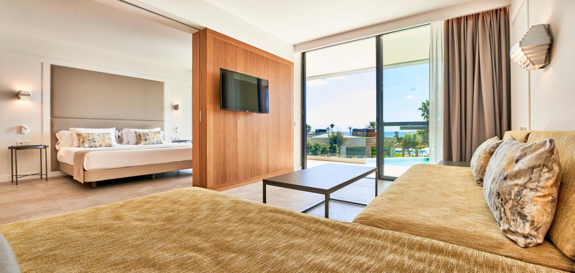 Prestige Suite Pool Access