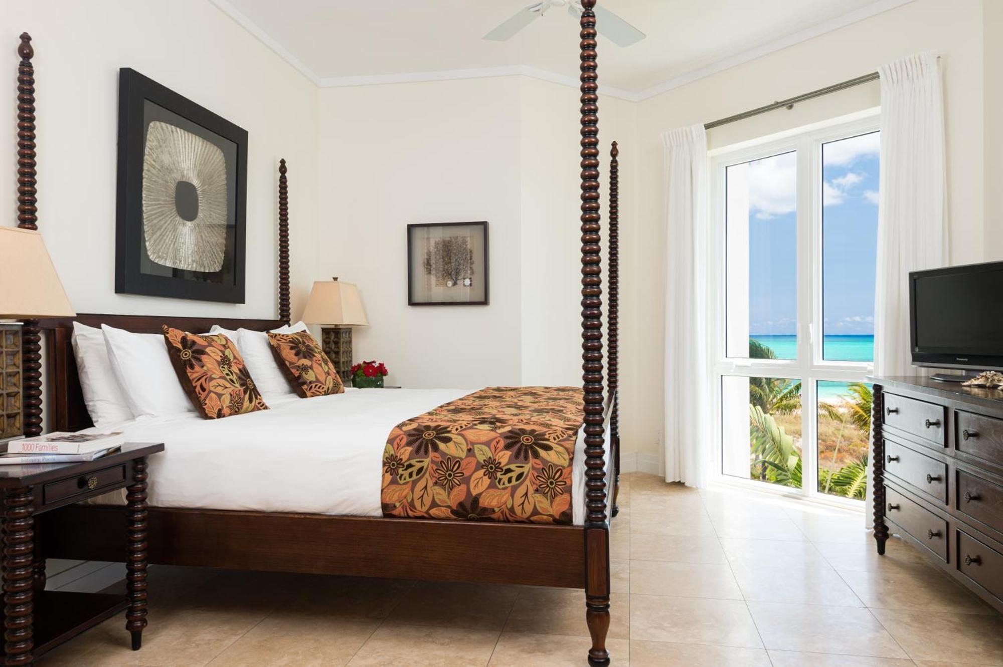 Luxury One-Bedroom Suite Oceanfront