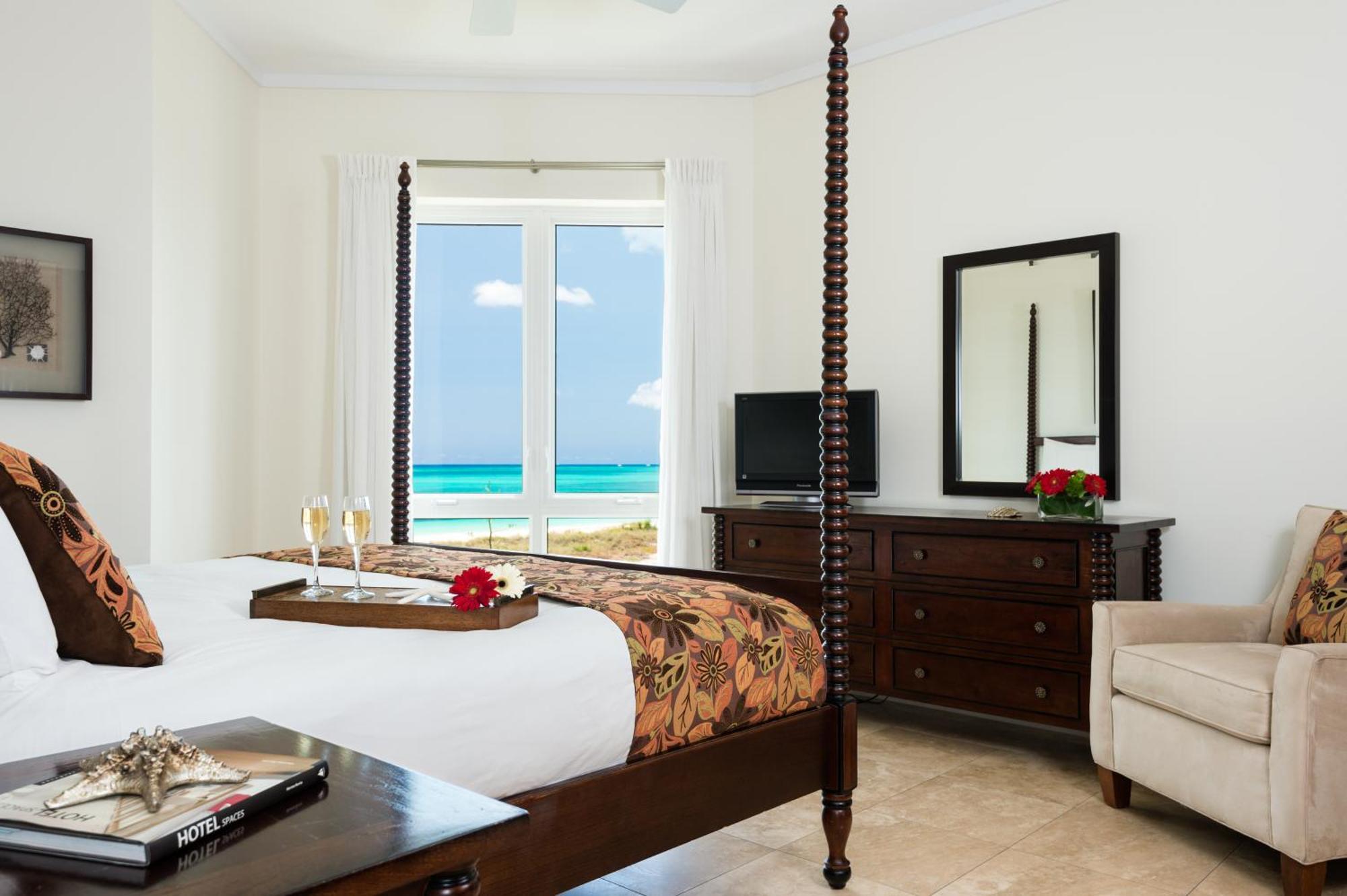Luxury Two-Bedroom Suite Oceanfront