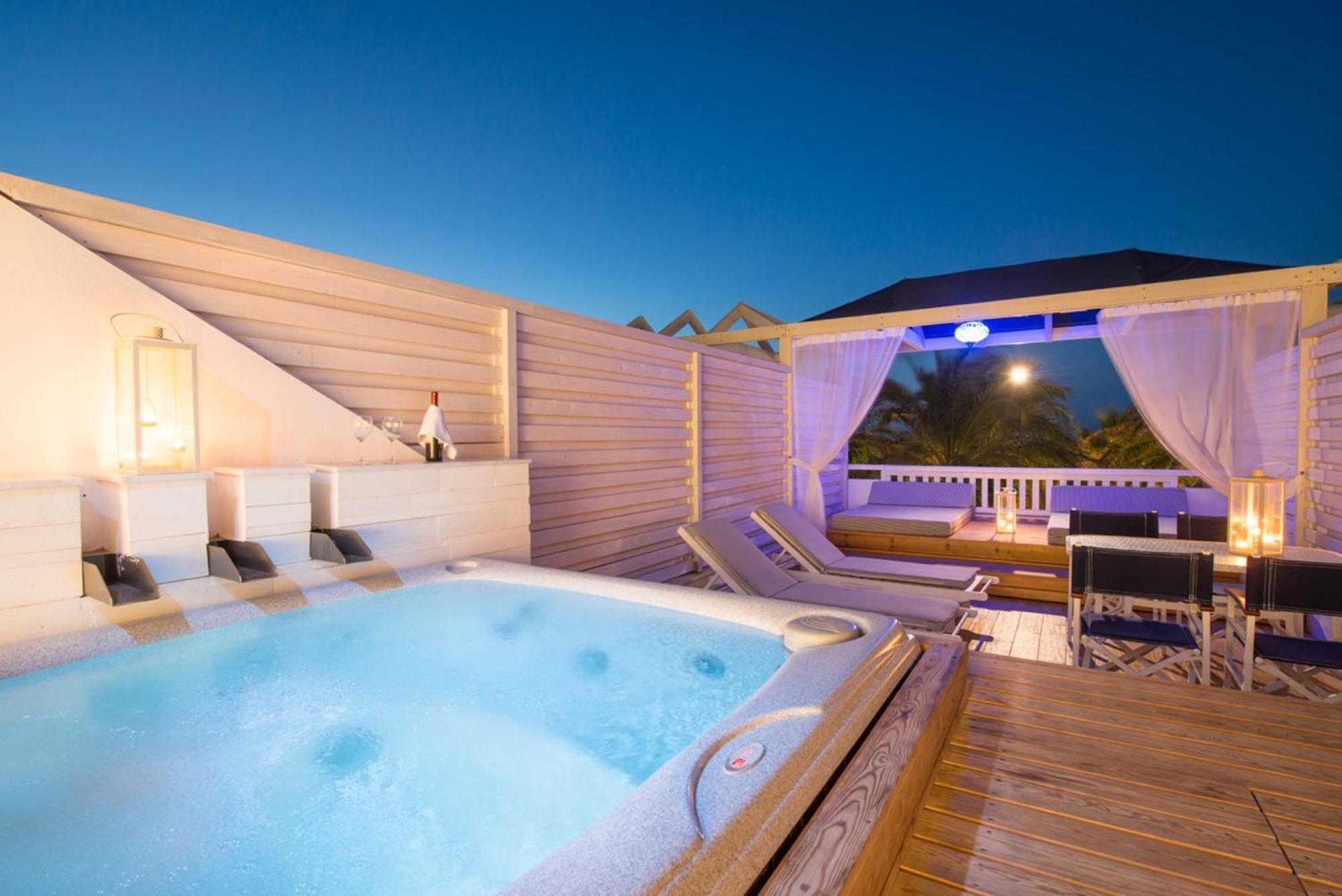 Island Suite Sea View Hot Tub Grand Terrace