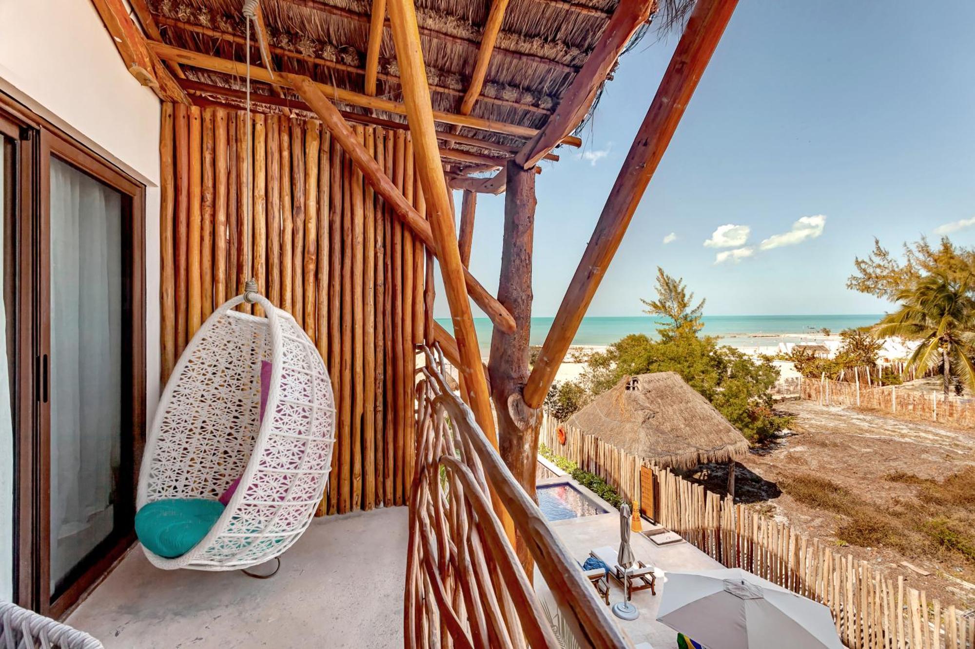 Deluxe Junior Suite Pool View