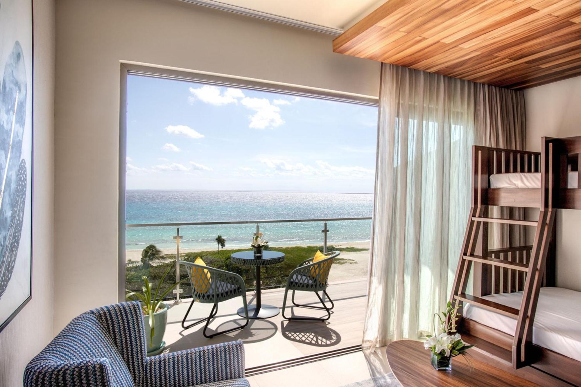 Family King Suite Ocean View