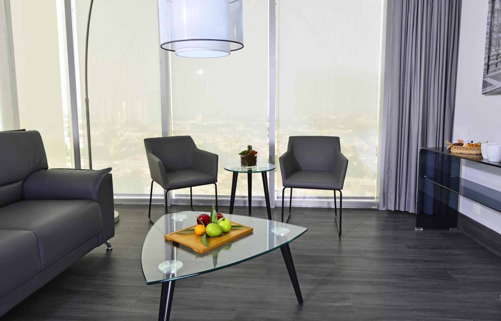 Suite City View