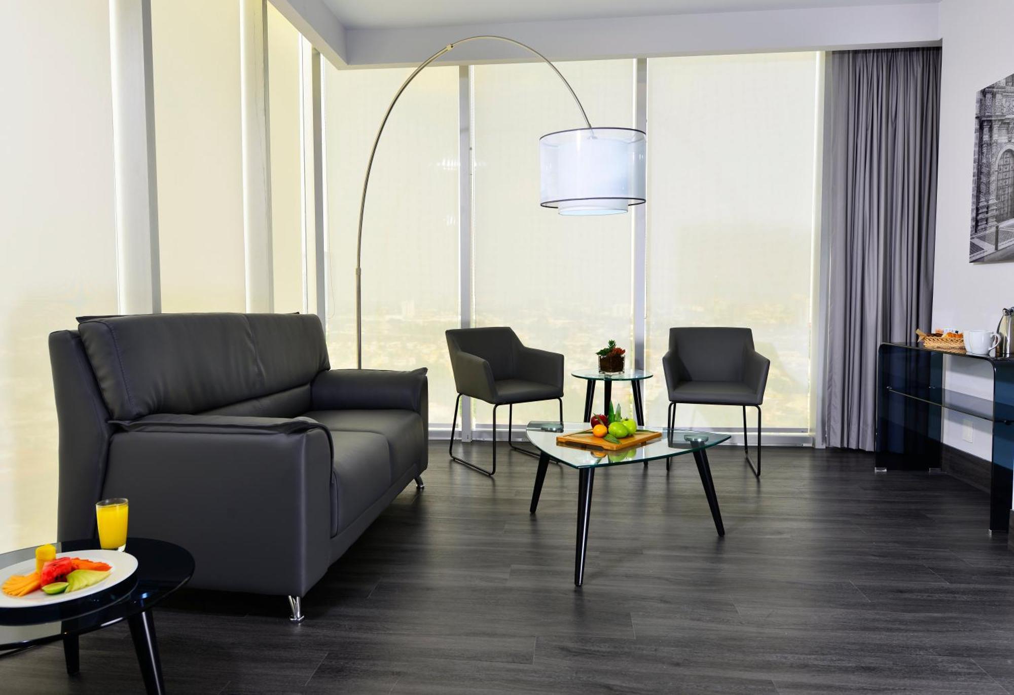 Suite City View