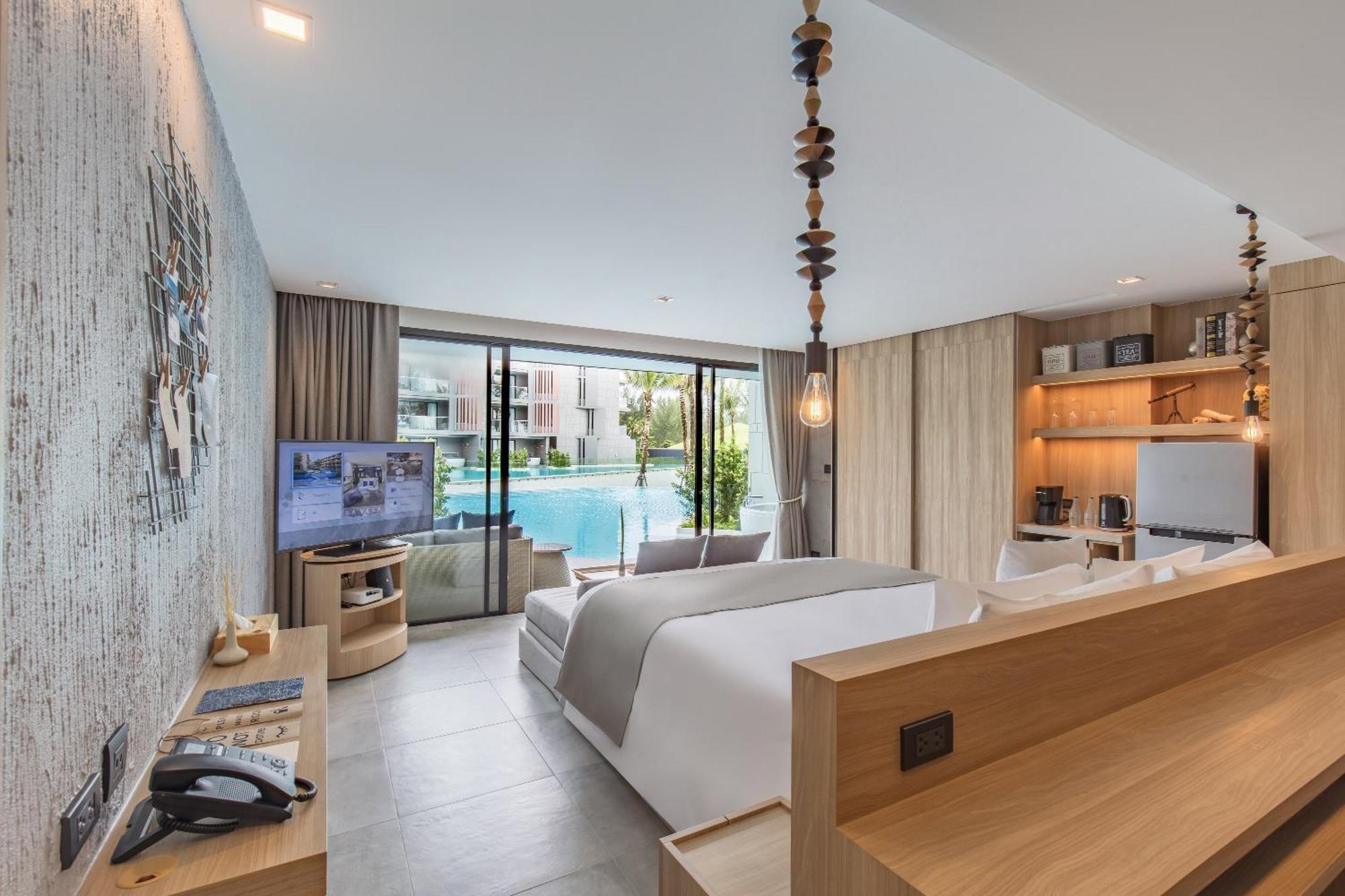 Grand Deluxe Double Room Pool Access,1279553455:JPEG