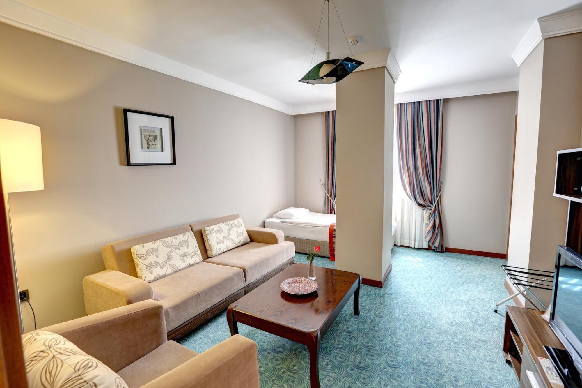 Junior Suite,1447891975:JPEG