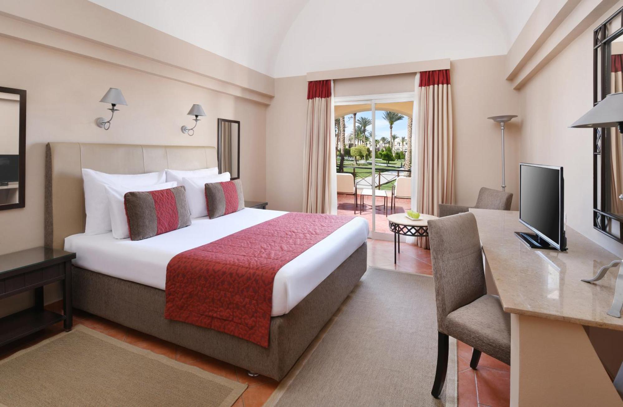 Superior Queen or Twin Bed Garden view