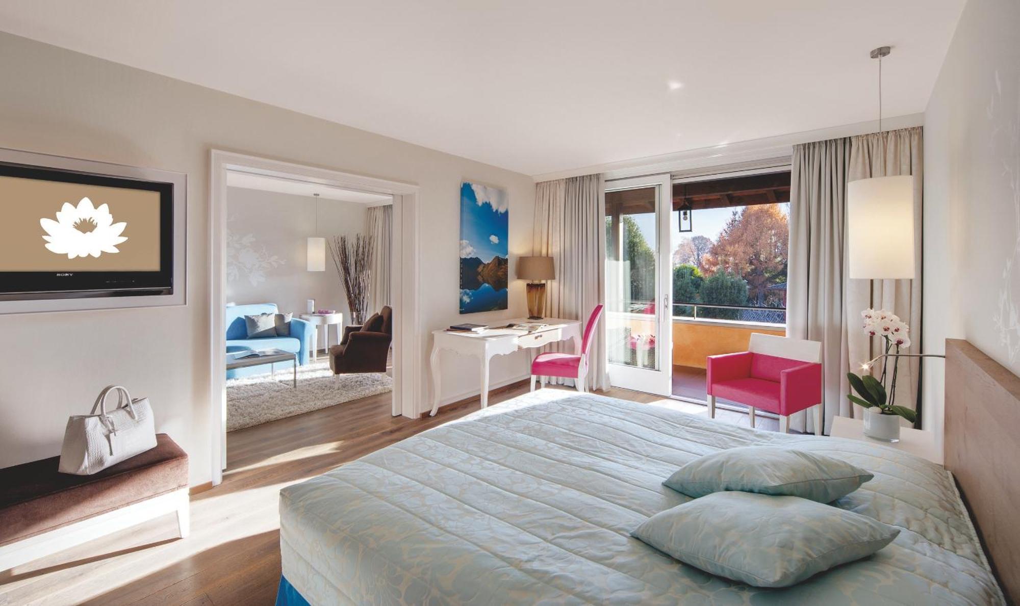 Suite South