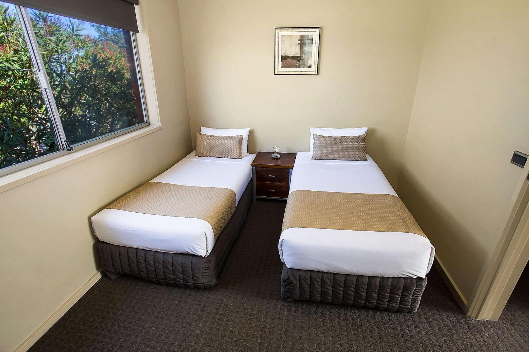 3 Bedroom Suite 2 Queen Beds 2 Single Beds or Non Smoking