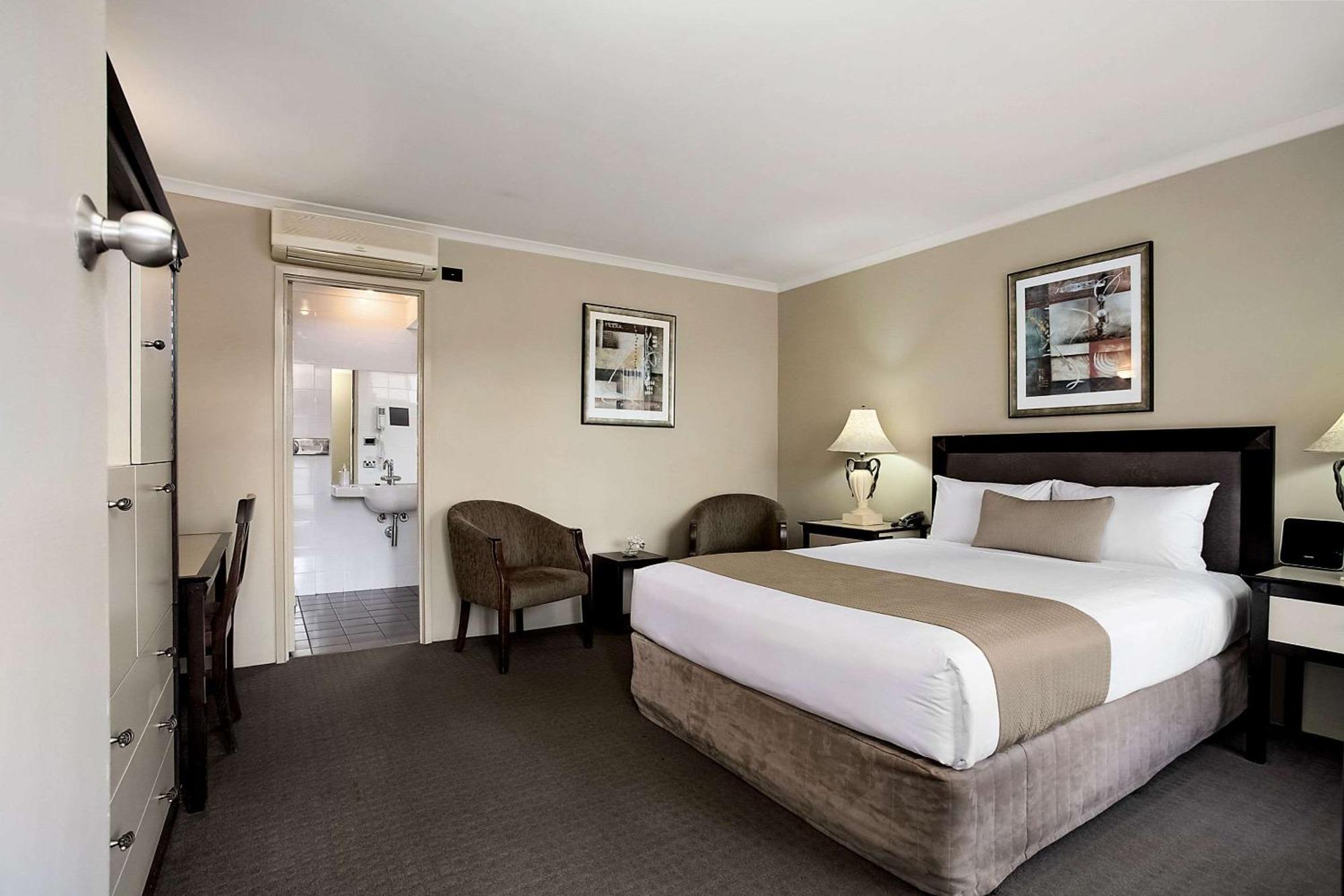 Executive Queen Spa Suite Whirlpool Non smoking