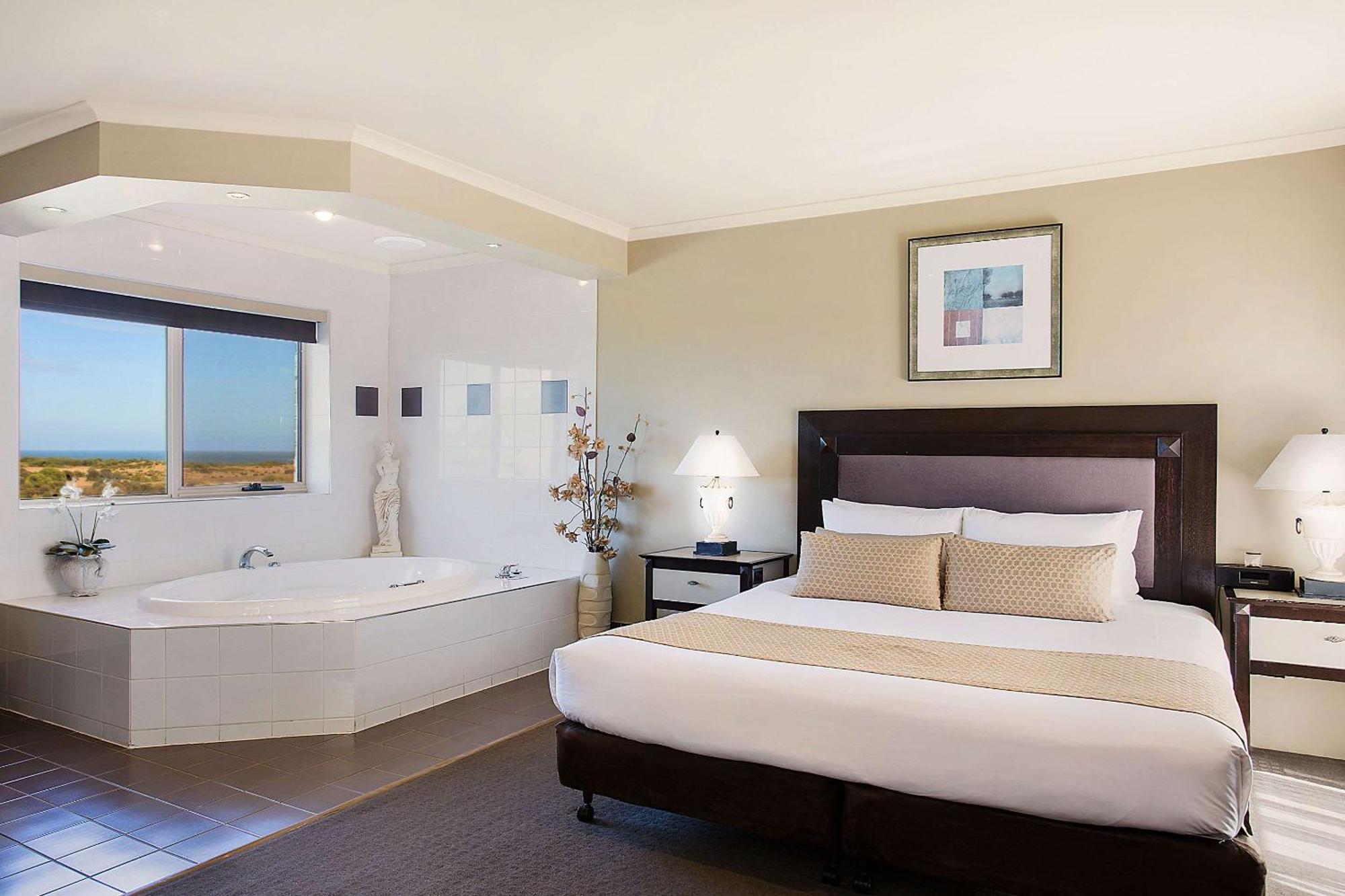 Presidential King Suite Ocean View or Whirlpool Non Smoking