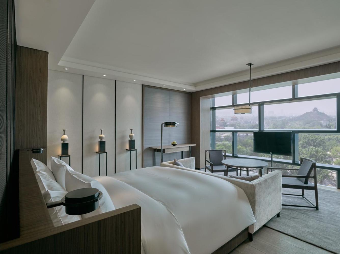 Limited Time Grand King Room