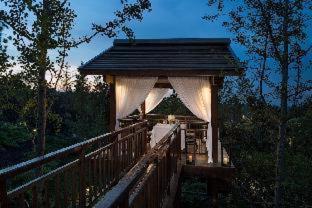 Deluxe Garden Terrace Twin Room