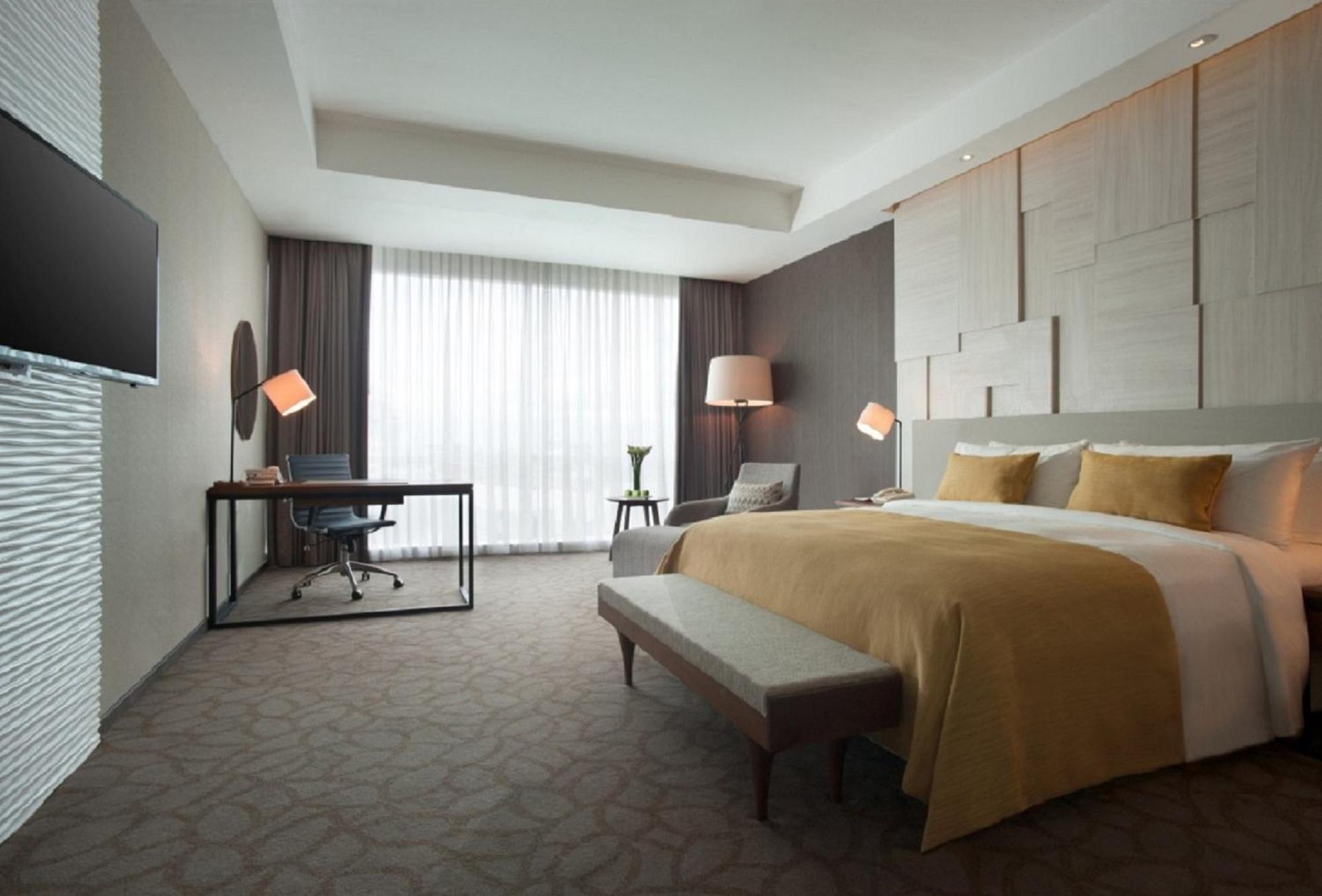 Standard Queen Room