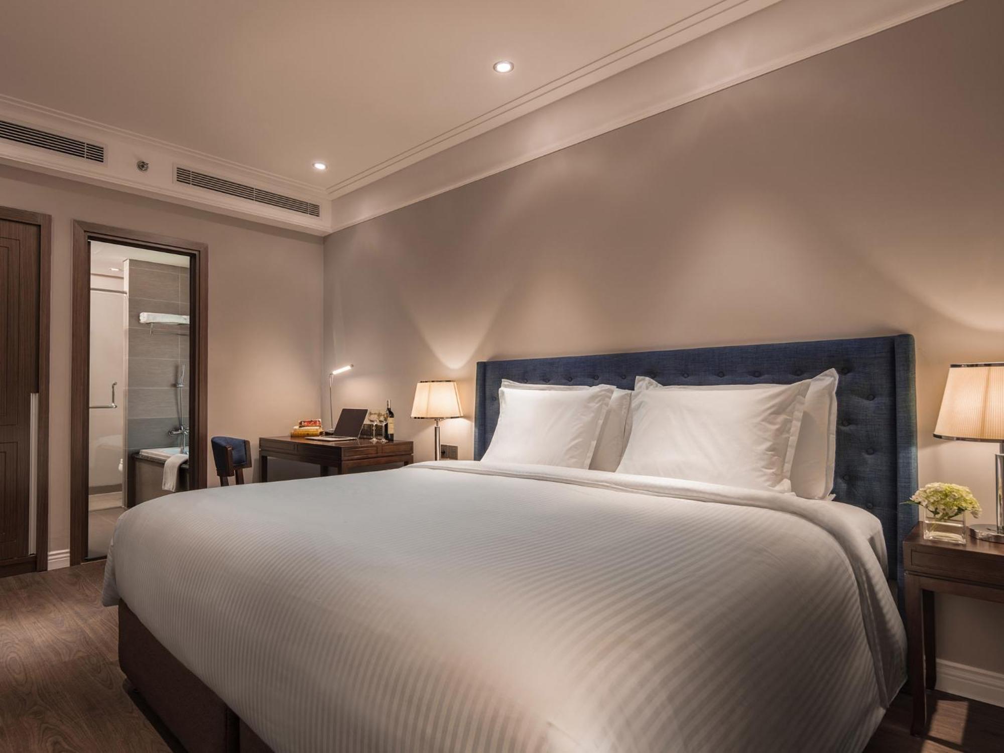 Serenity Two-Bedroom Suite City View