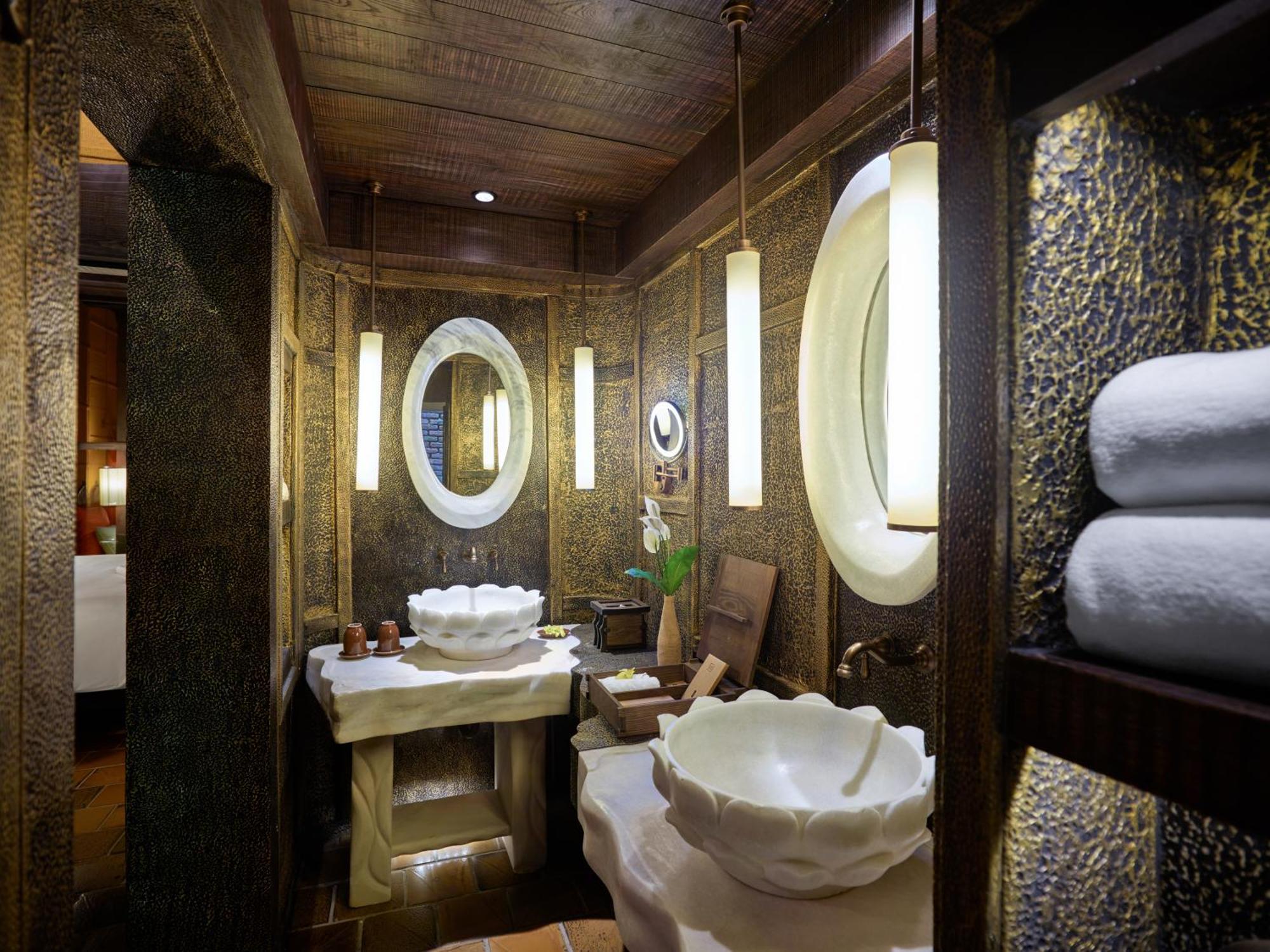 Deluxe King Room with Forest View,1714097962:JPEG