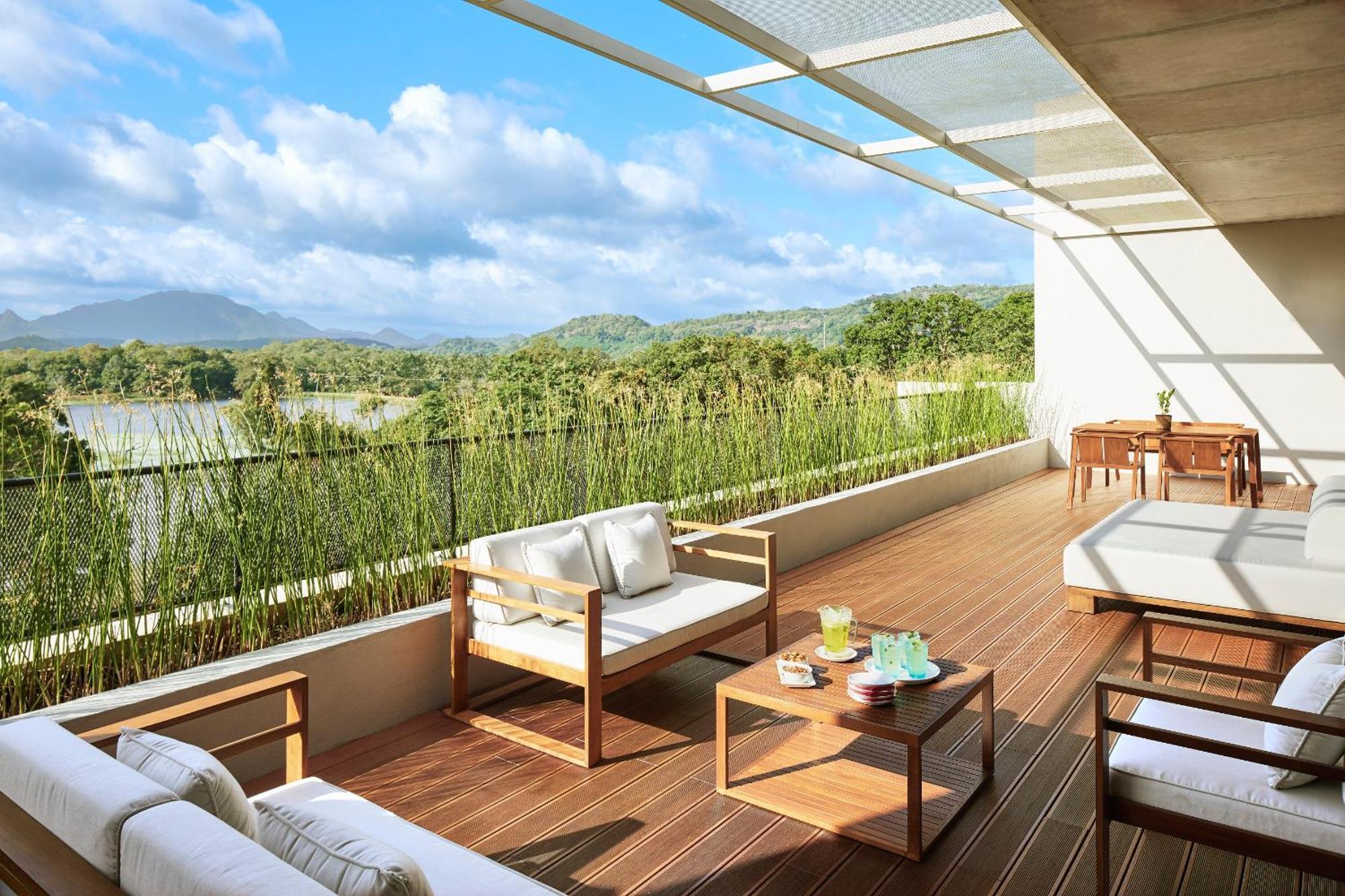 Suite at Lu Lin restaurant & the Canopy Bar