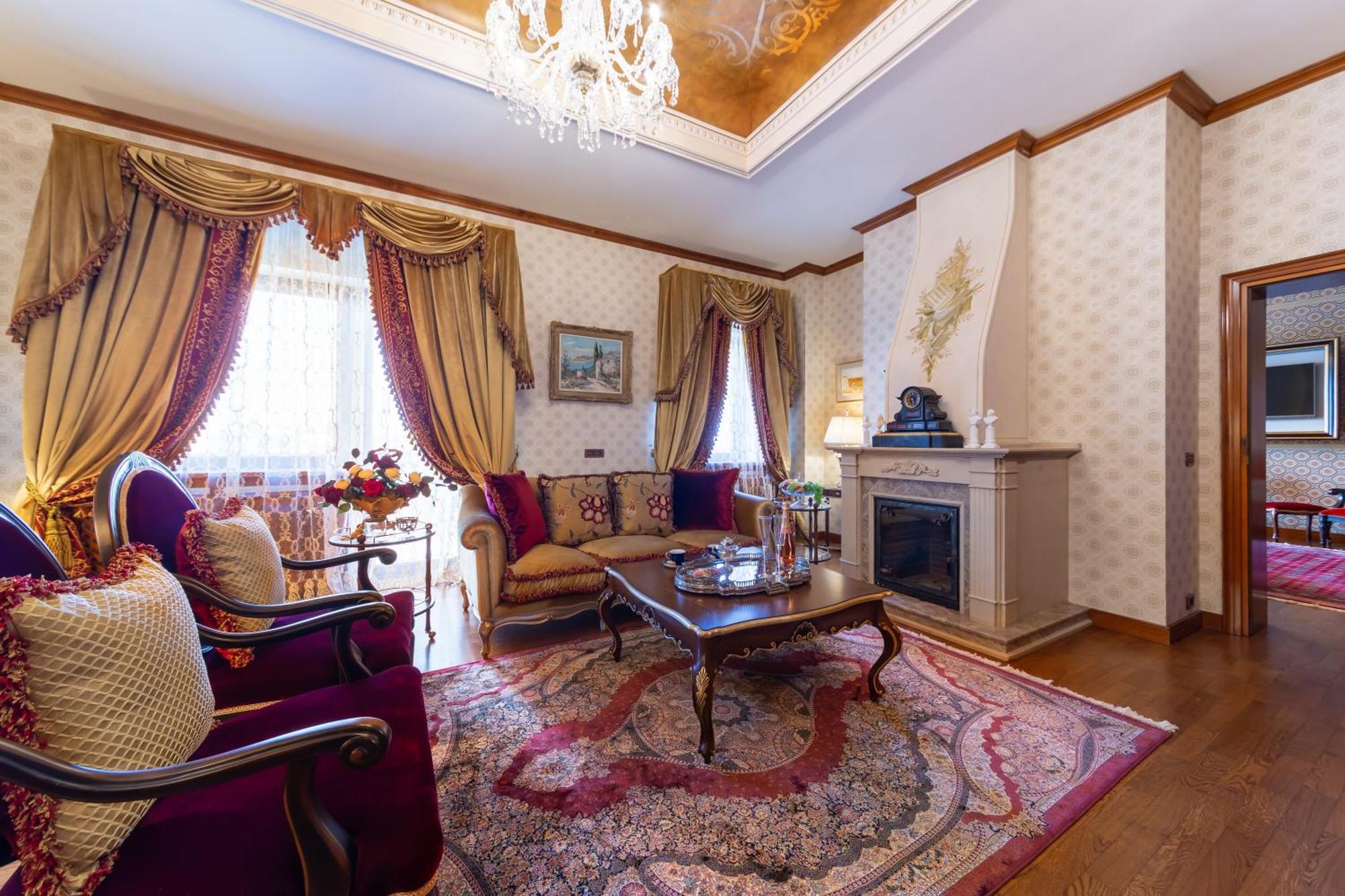 Diplomat Suite