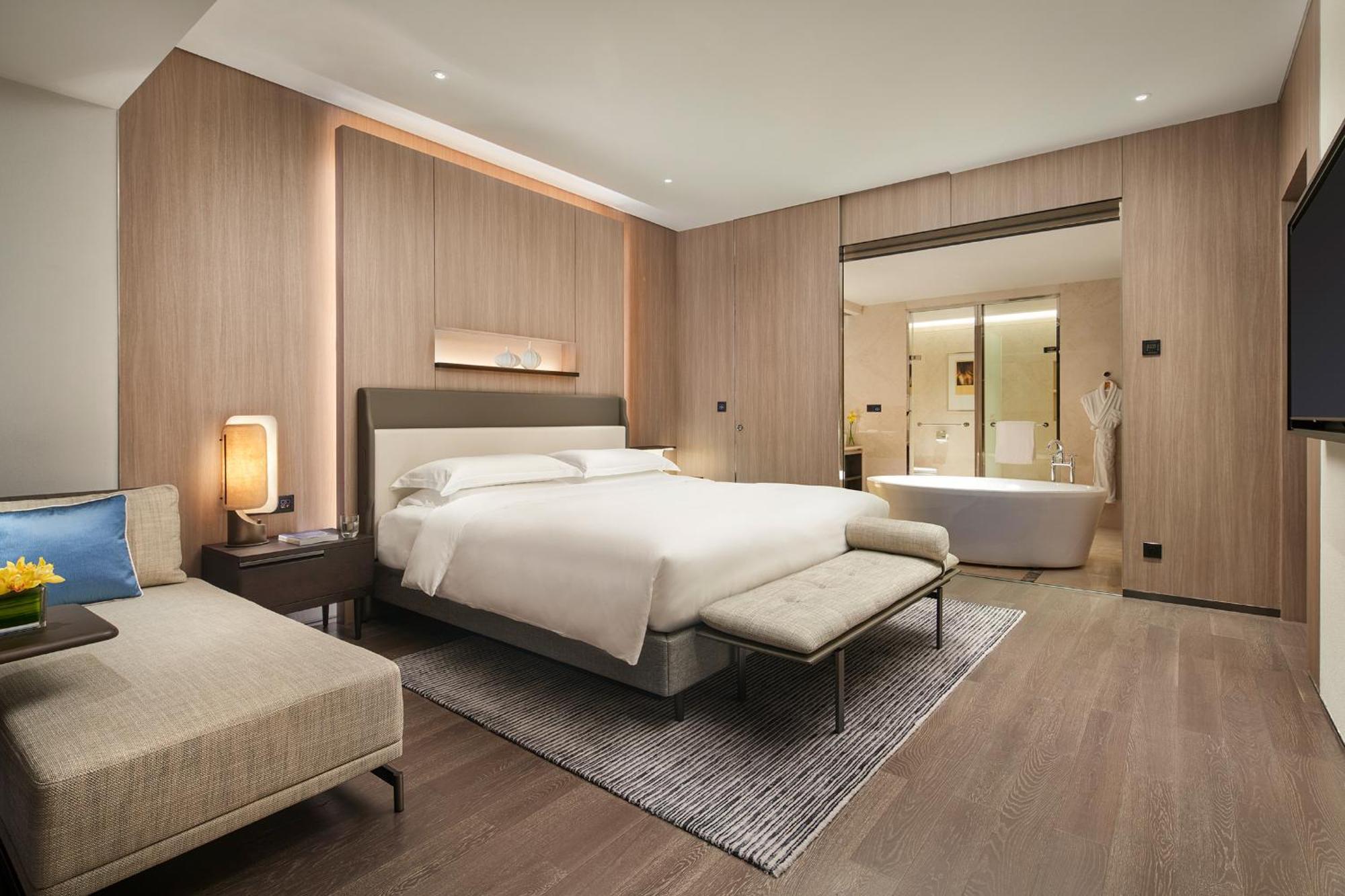 Grand Terrace Suite,1592893967:JPEG