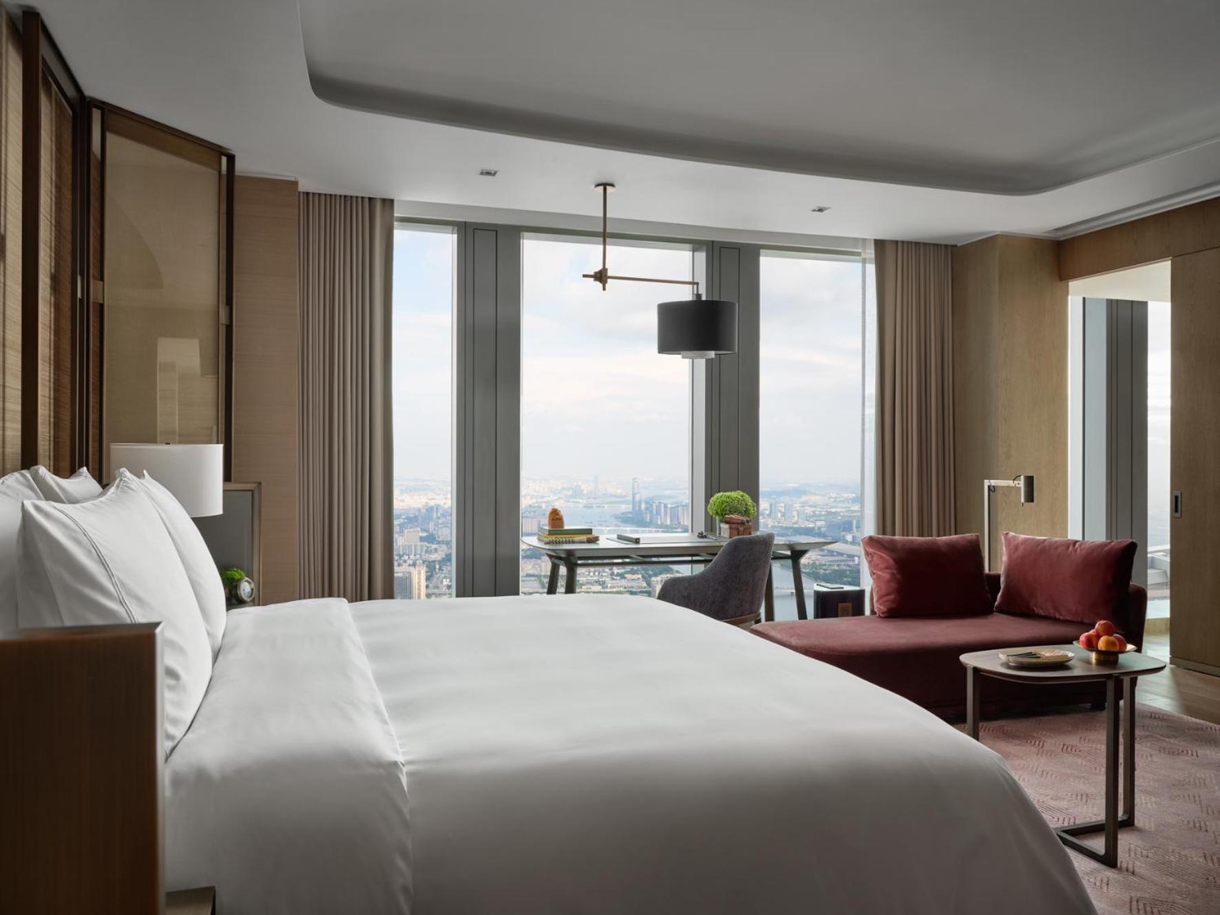Premier King Room