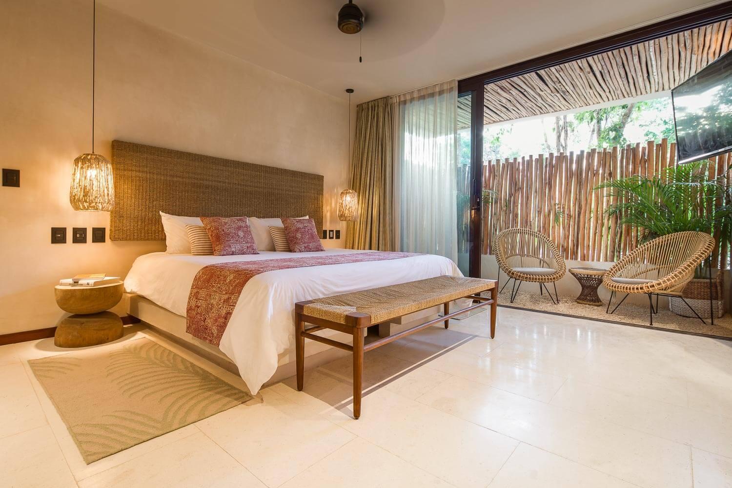 Deluxe Double Jungle Room Terrace 1 King Bed