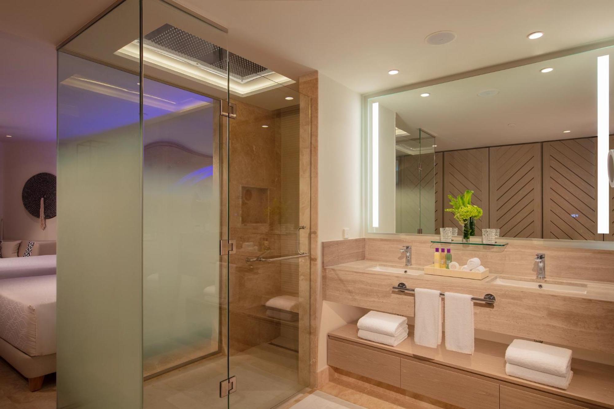 Allure Junior Suite Ocean View Double