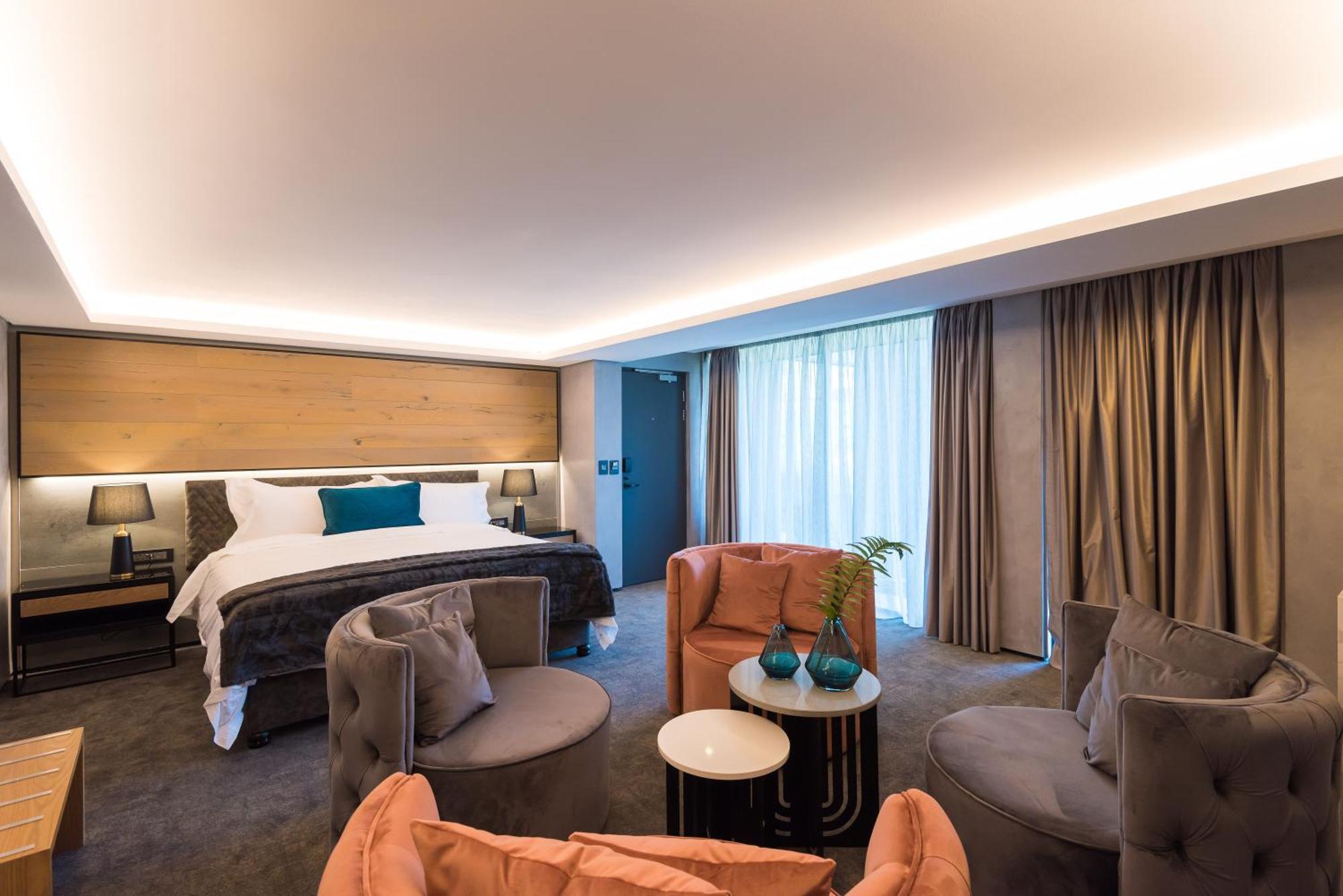Superior King Room,1714124264:JPEG