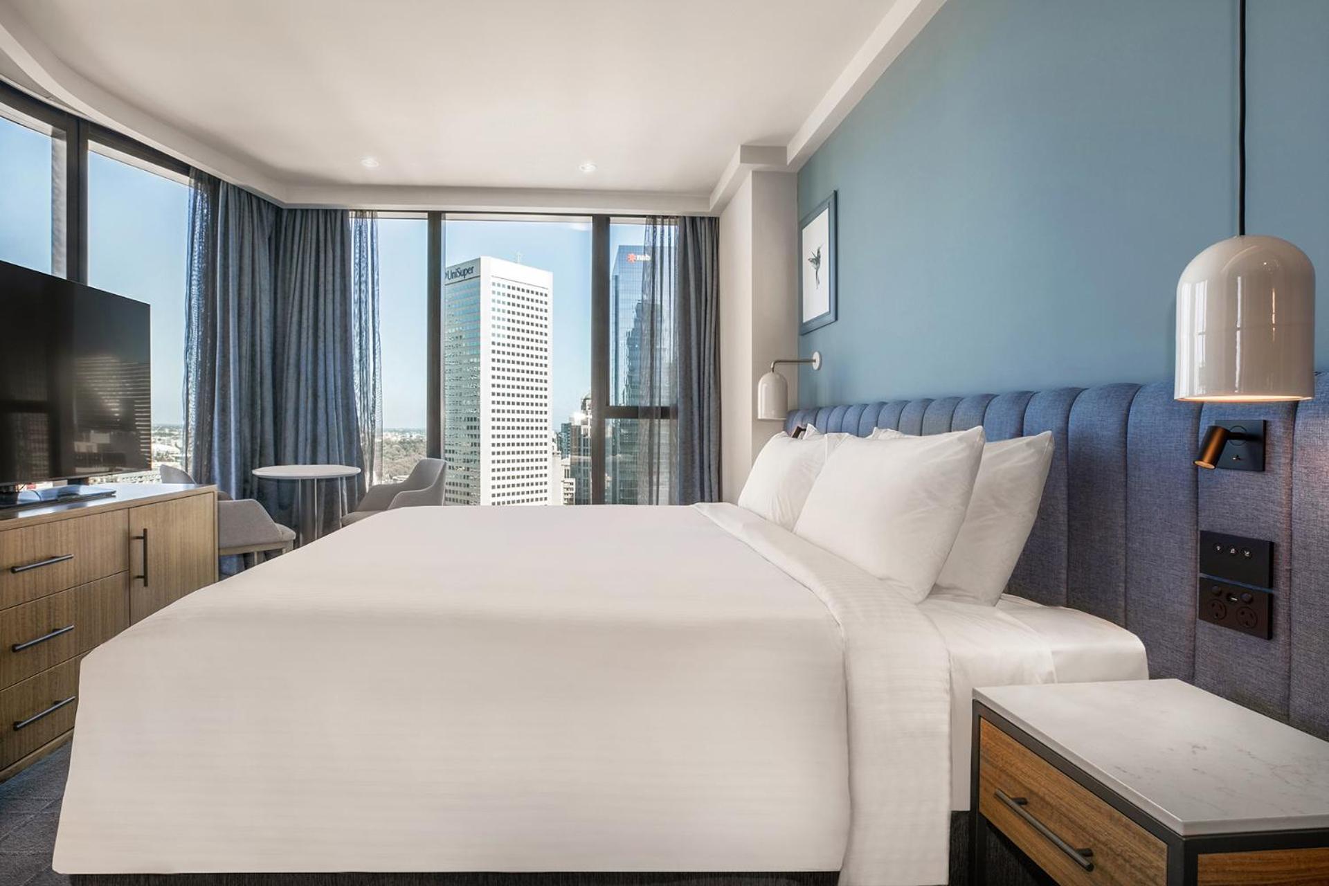 Premium Zimmer mit Kingsize-Bett und Stadtblick - obere Etage