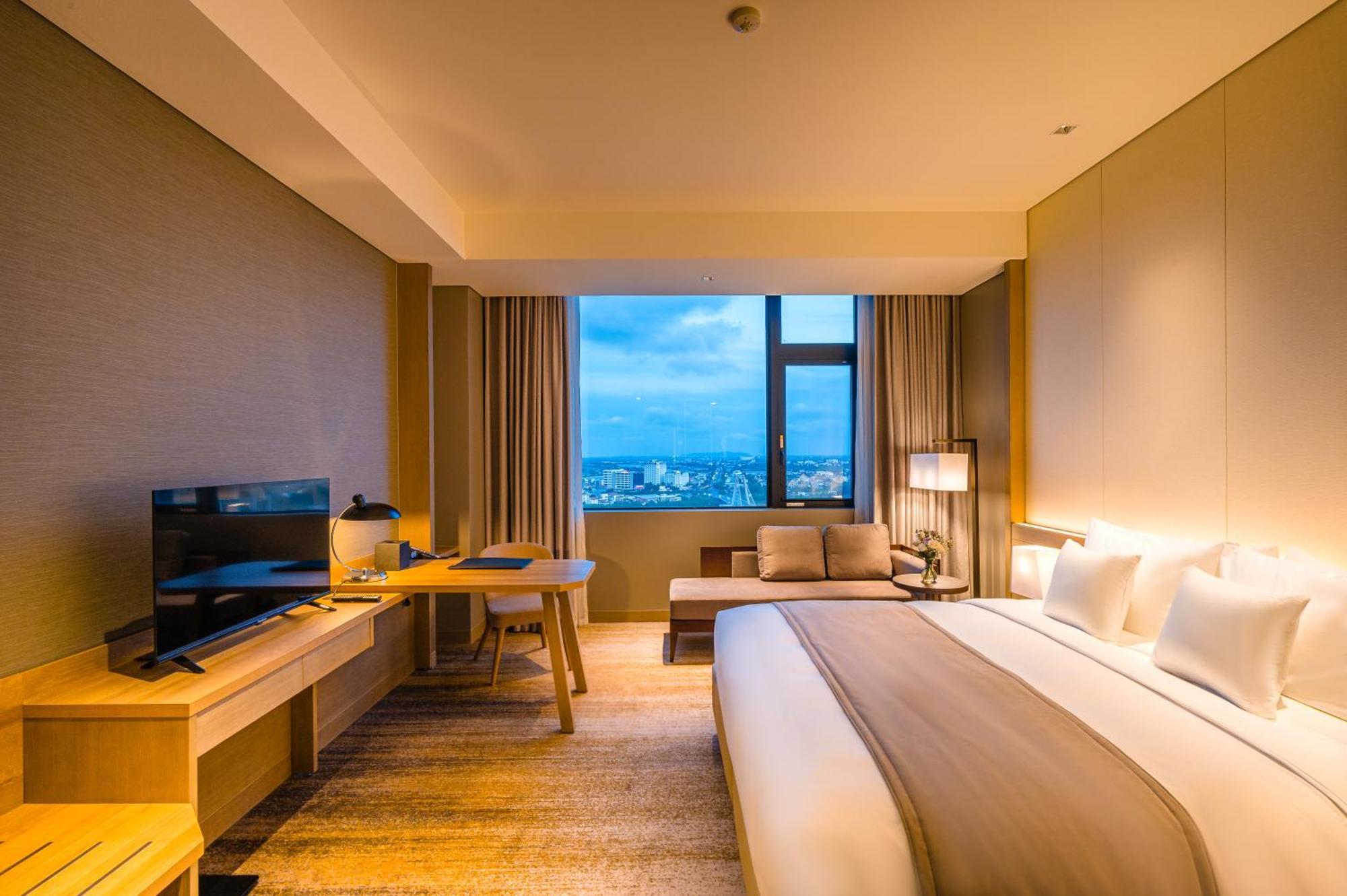 Deluxe King Room