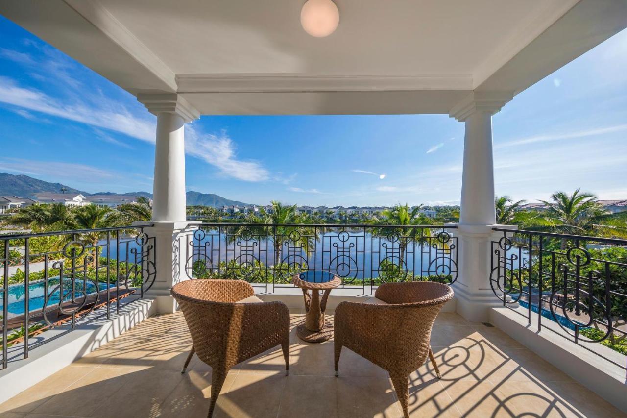 Four-Bedroom Villa with Lake View and Private Pool,1333472342:JPEG