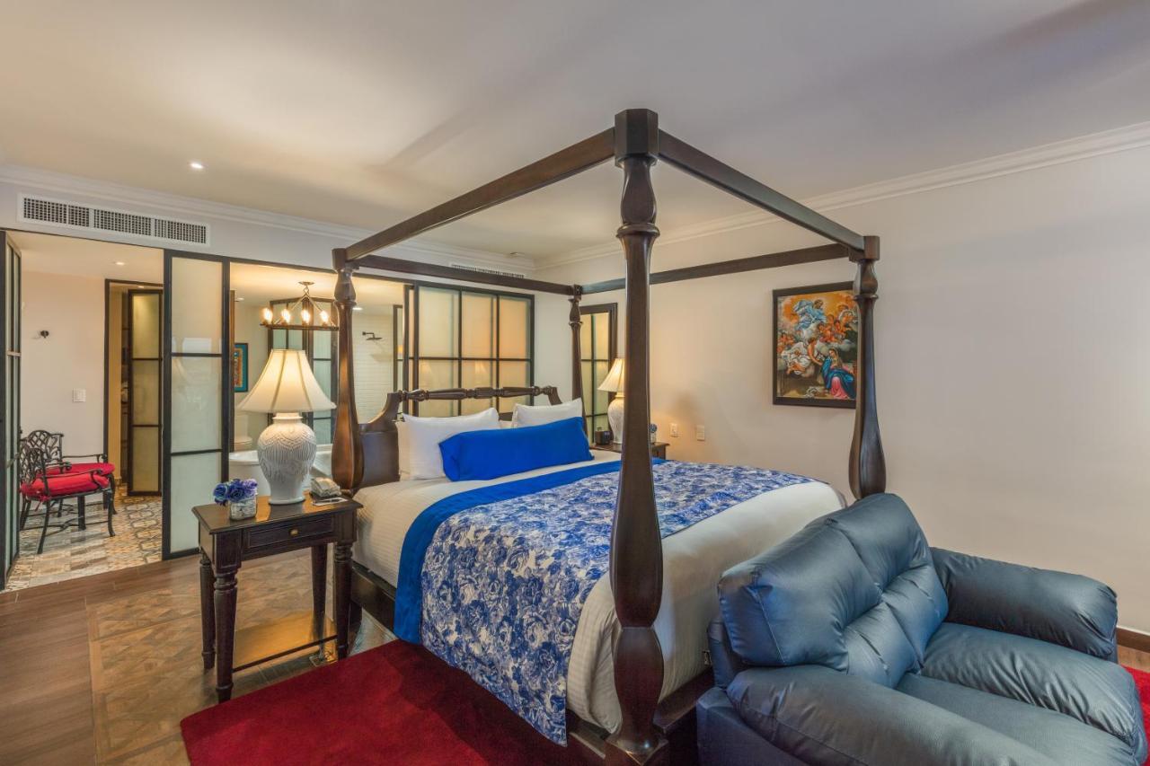 One-Bedroom Suite,1074490522:JPEG