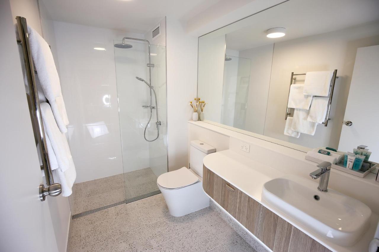 Deluxe Queen Suite