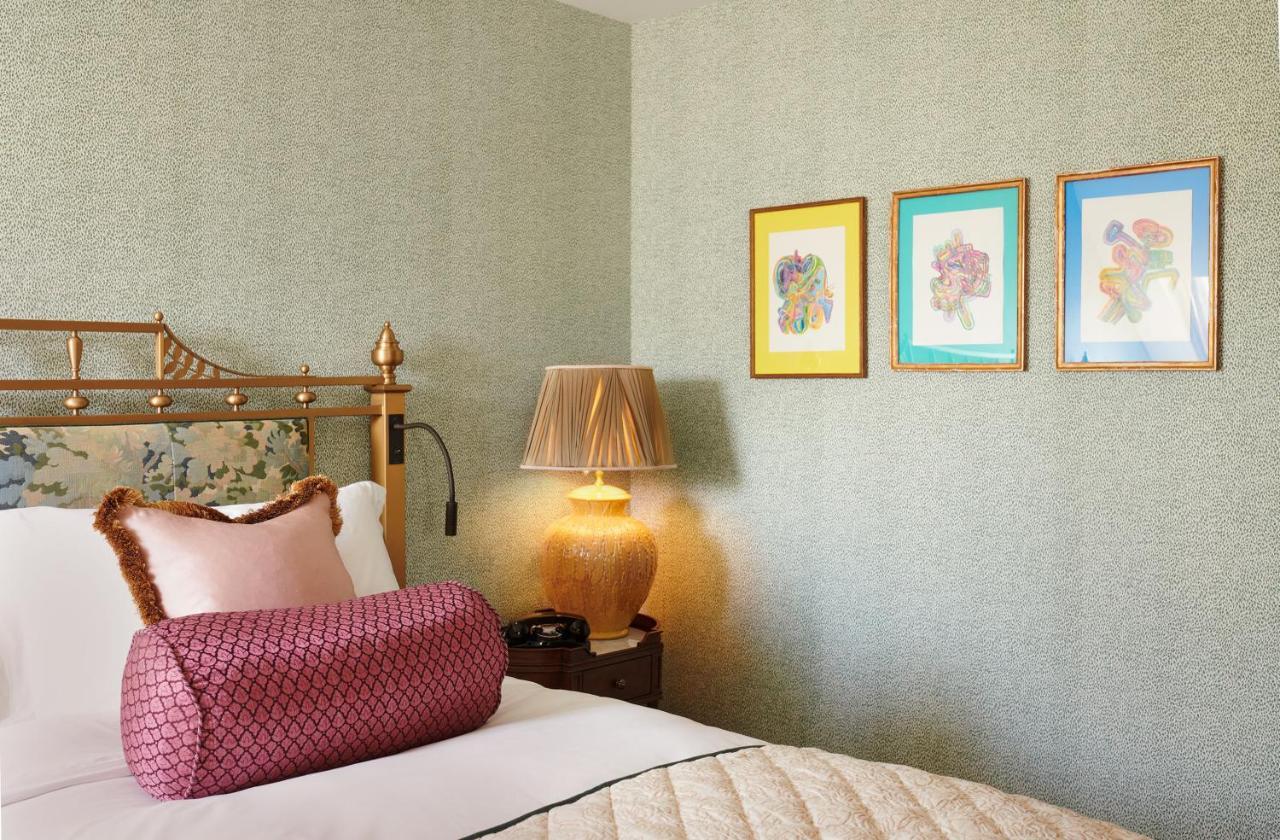 Nook Room